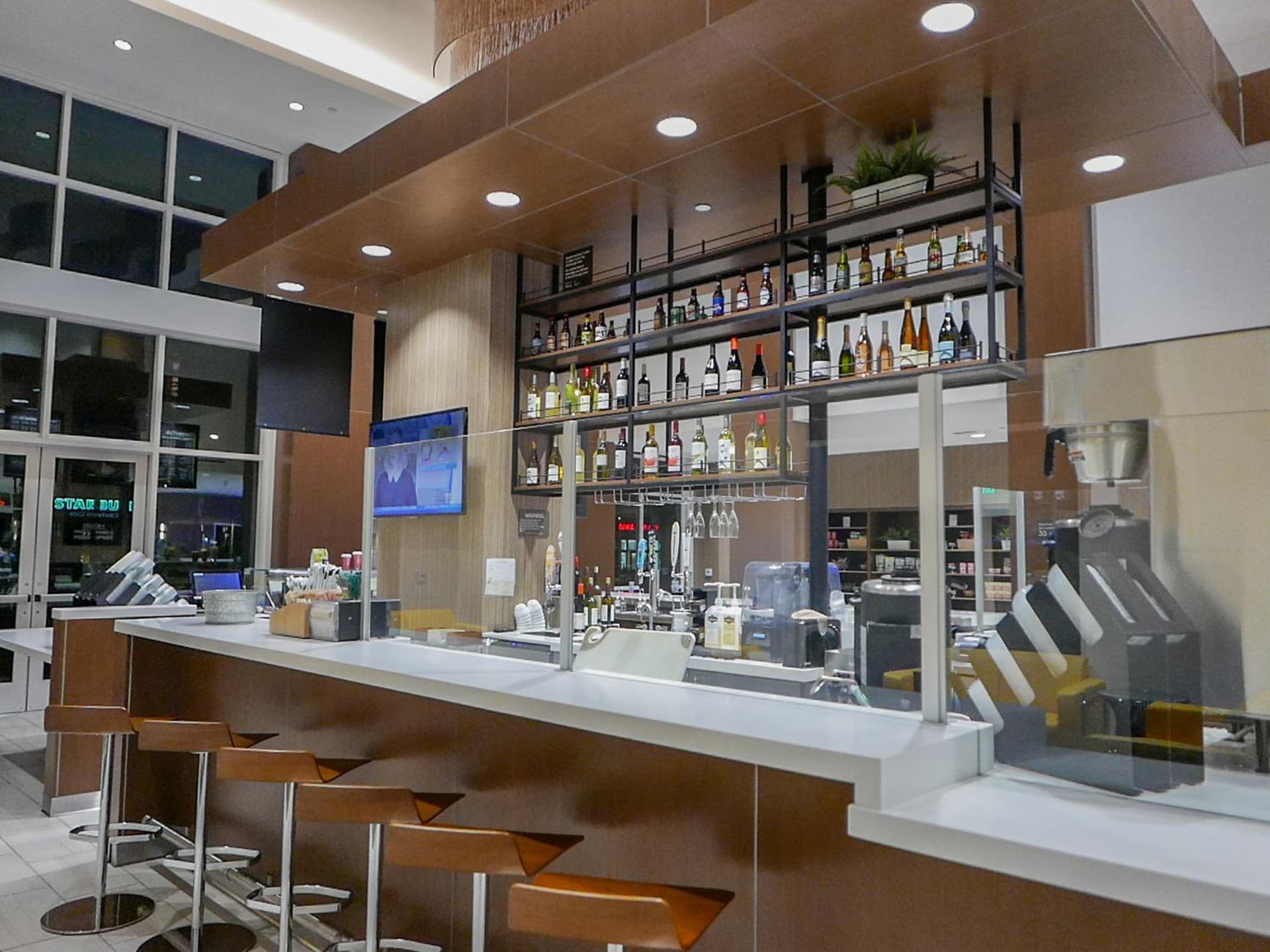 Wyndham Anaheim gallery photo in Anaheim, CA — image 51