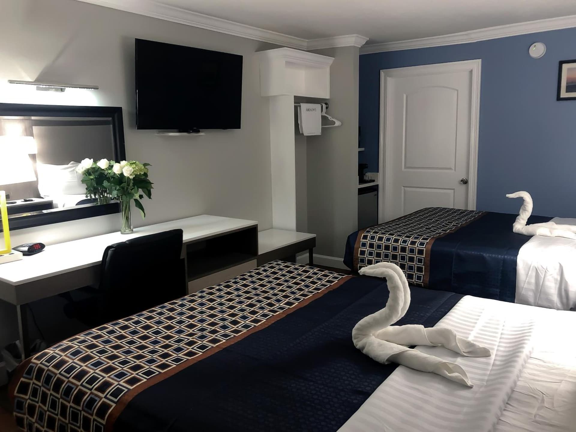 Destin Inn & Suites interior in Destin, FL — gallery photo 2