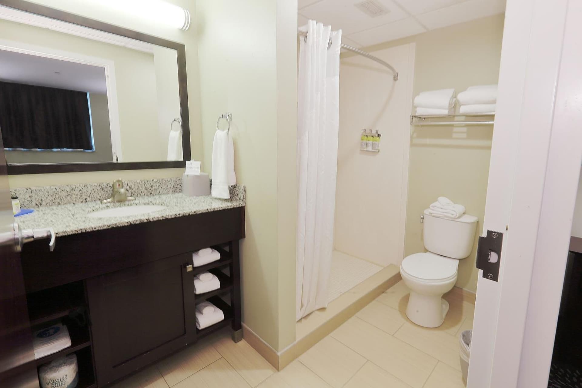 Holiday Inn Express Pittsburgh West - Greentree by IHG gallery photo in Pittsburgh, PA — image 19