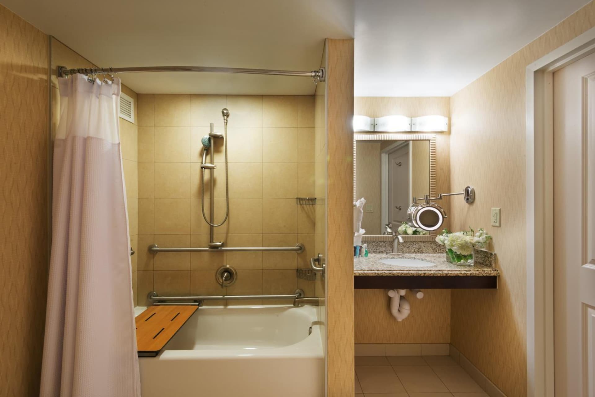 Crowne Plaza Boston - Woburn by IHG gallery photo in Woburn, MA — image 54