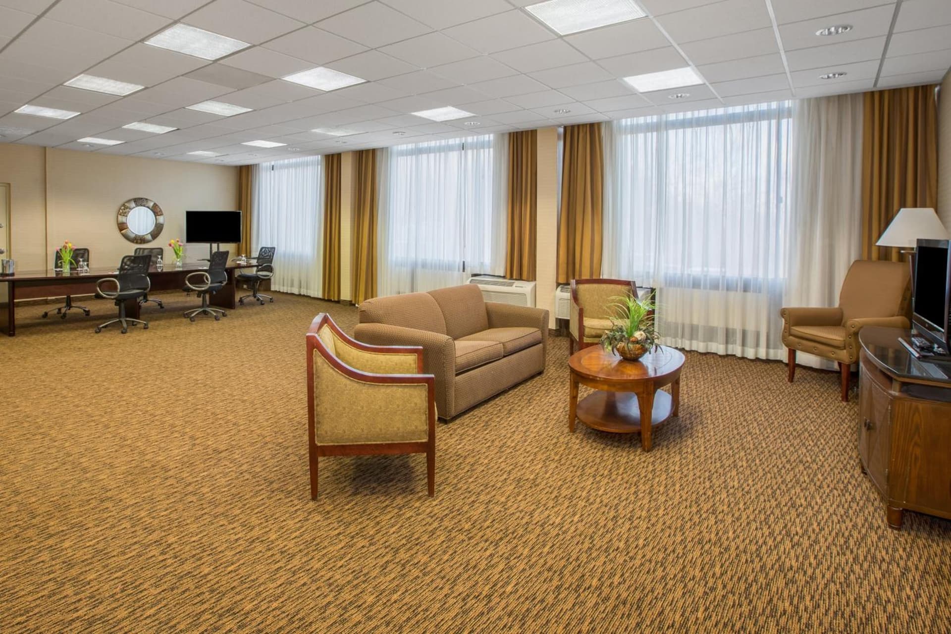Crowne Plaza Cleveland Airport by IHG gallery photo in Middleburg Heights, OH — image 35
