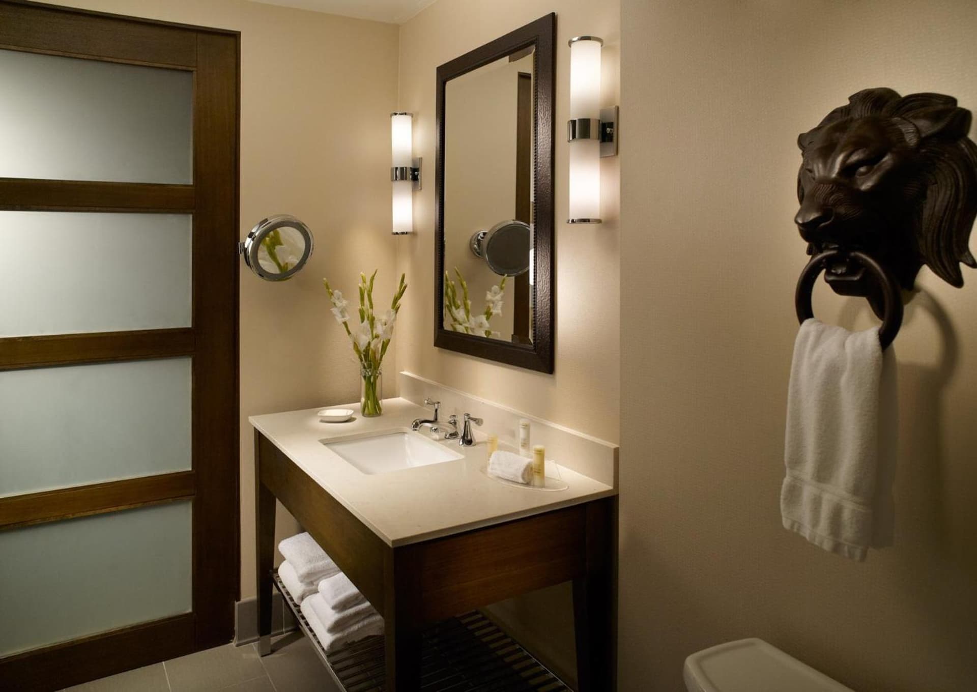 Crowne Plaza Charleston by IHG gallery photo in Charleston, SC — image 9
