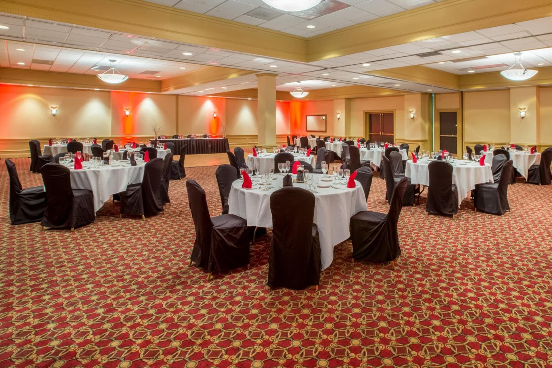 Crowne Plaza Cleveland Airport by IHG gallery photo in Middleburg Heights, OH — image 18