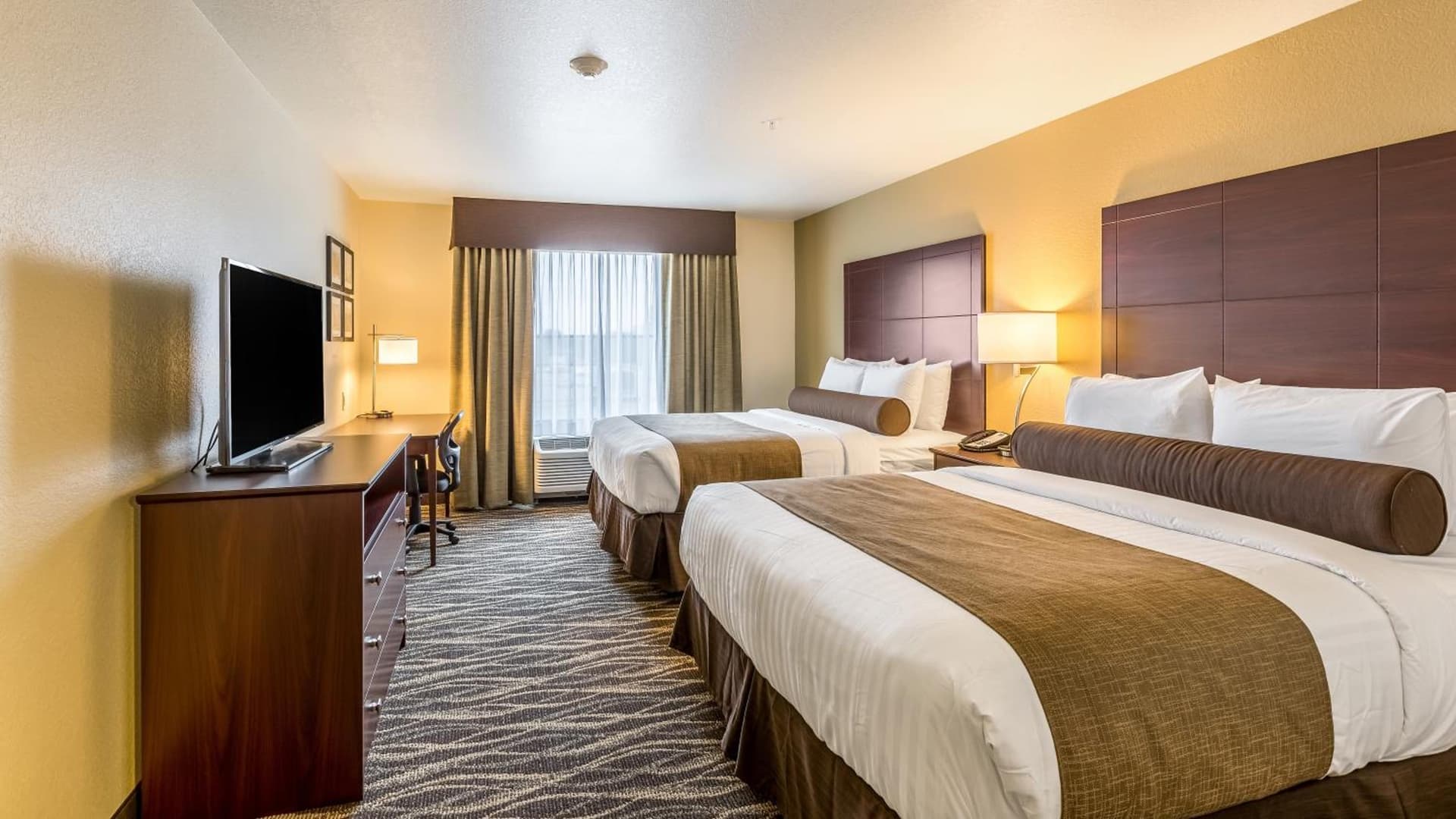 Cobblestone Hotel & Suites - Chippewa Falls interior in Chippewa Falls, WI — gallery photo 2