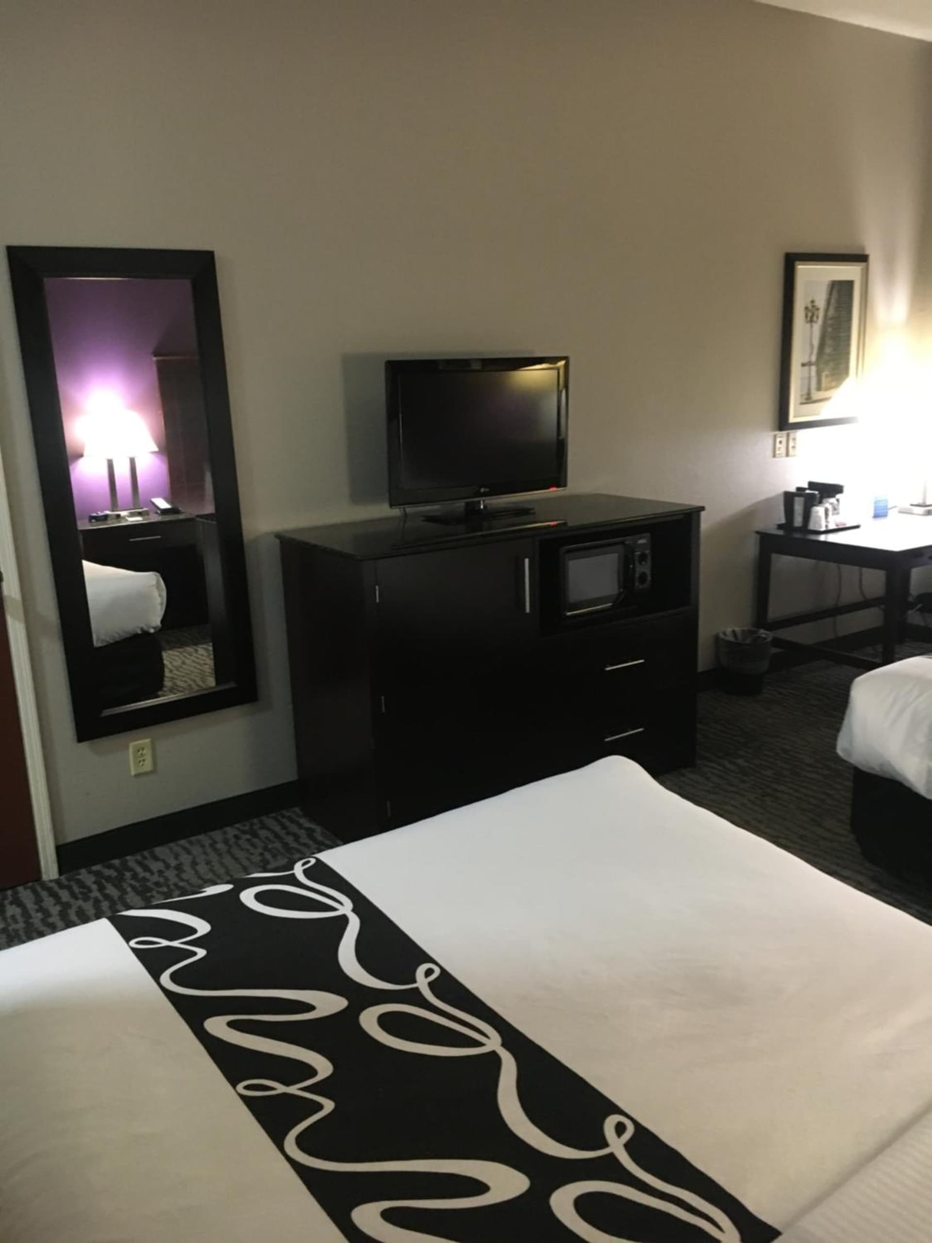 La Quinta Inn & Suites by Wyndham Louisville East gallery photo in Louisville, KY — image 17