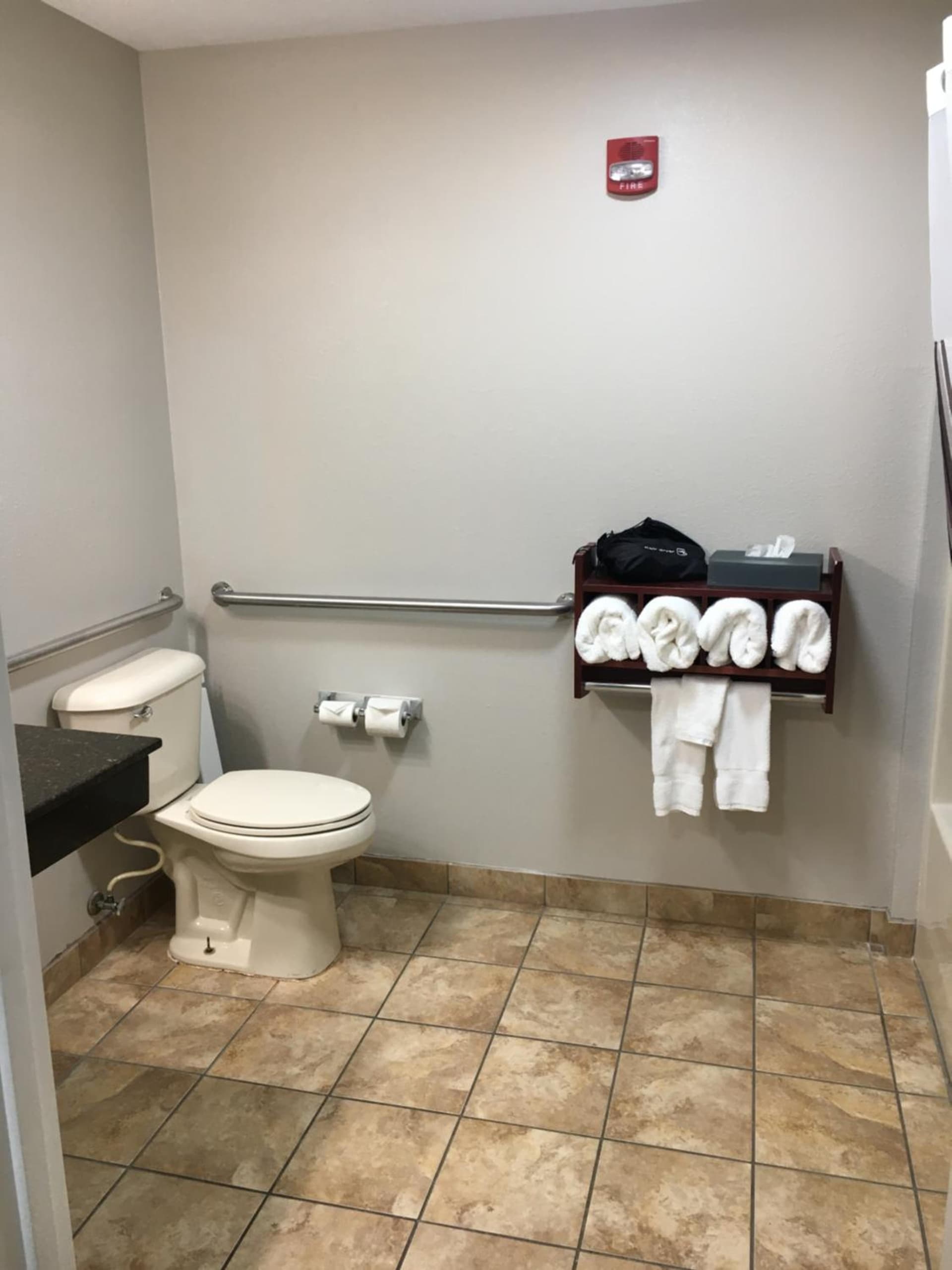 La Quinta Inn & Suites by Wyndham Louisville East property views in Louisville, KY — gallery photo 3
