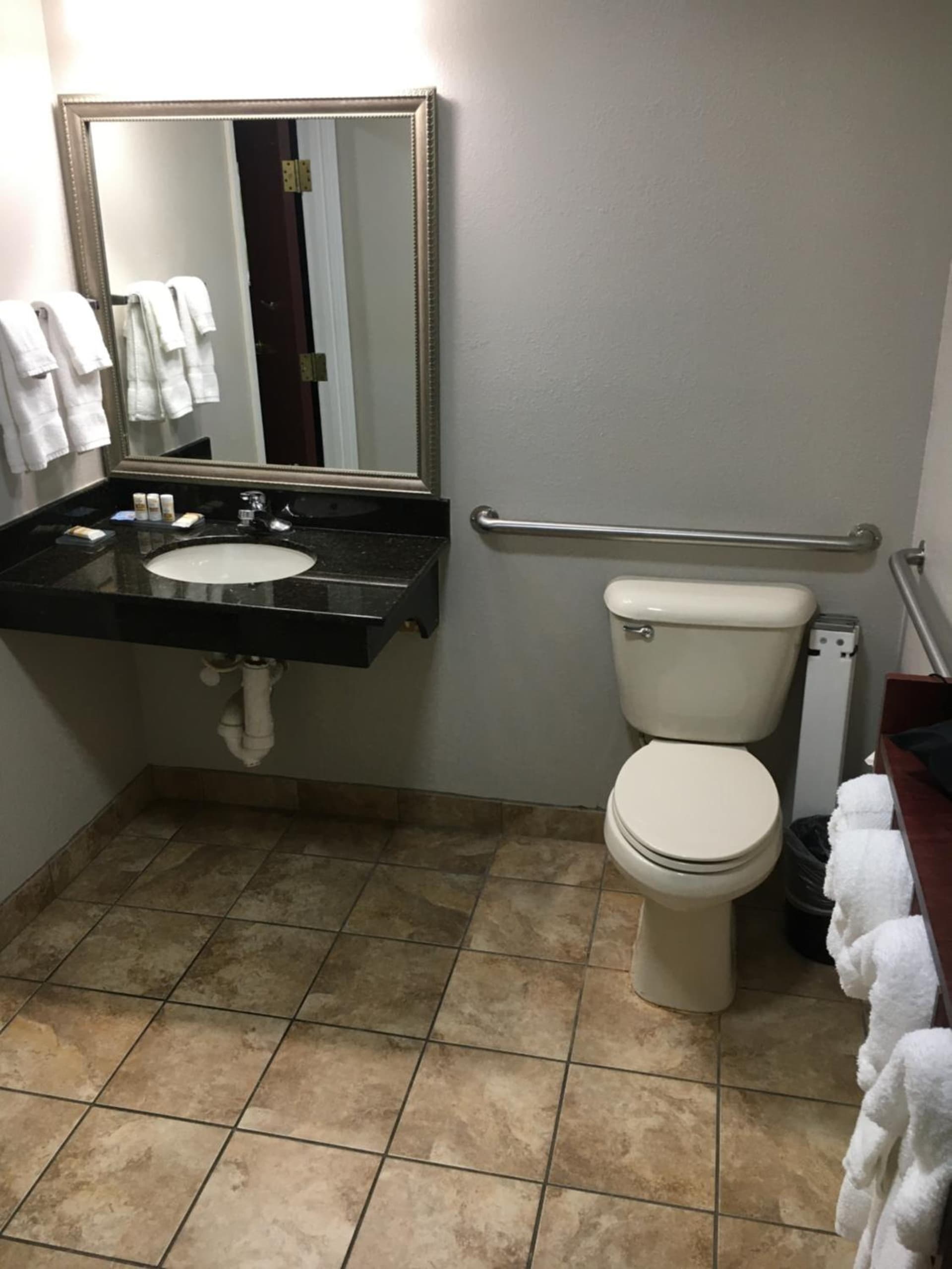 La Quinta Inn & Suites by Wyndham Louisville East property views in Louisville, KY — gallery photo 3