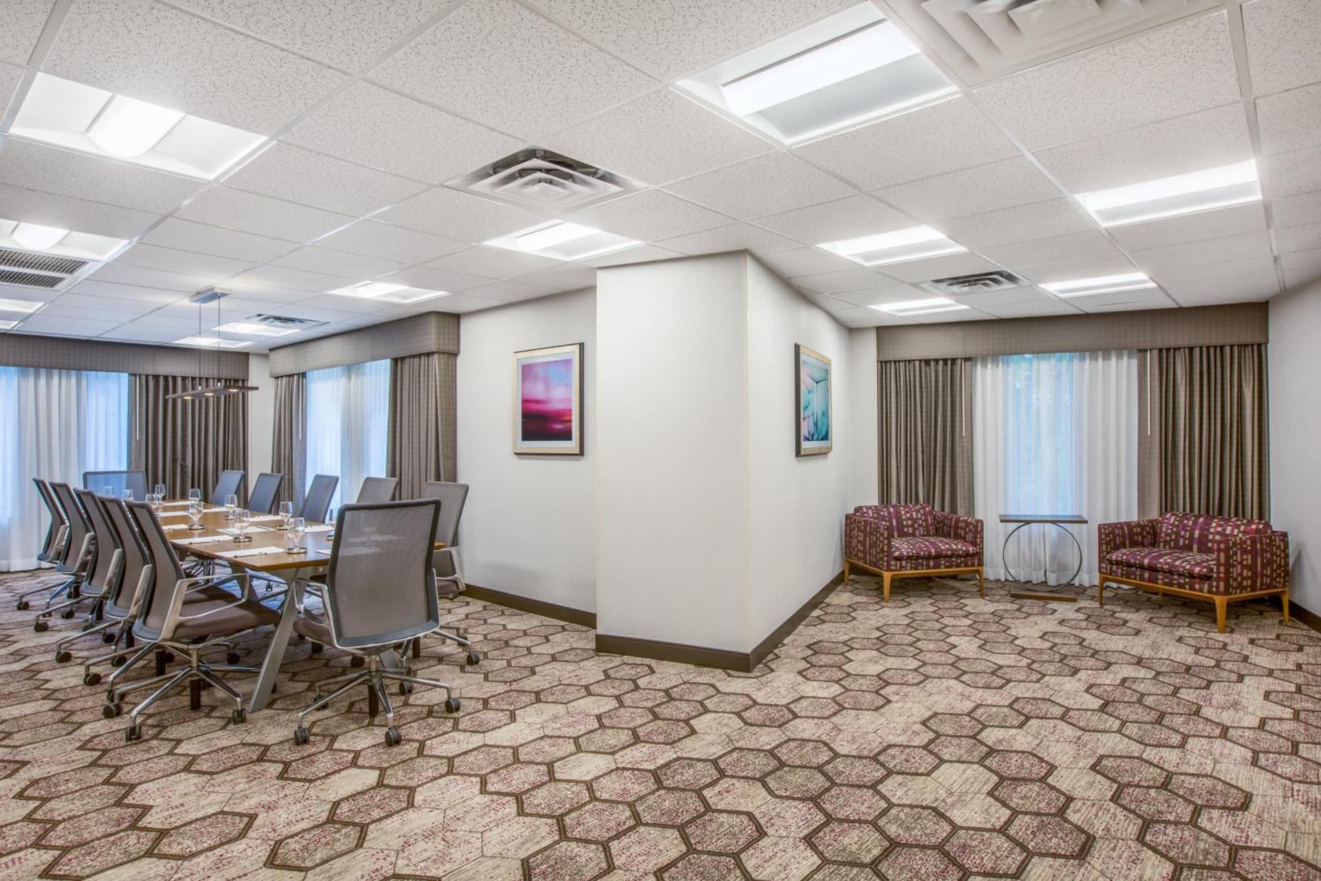 AC Hotel by Marriott Portland Lake Oswego gallery photo in Lake Oswego, OR — image 27