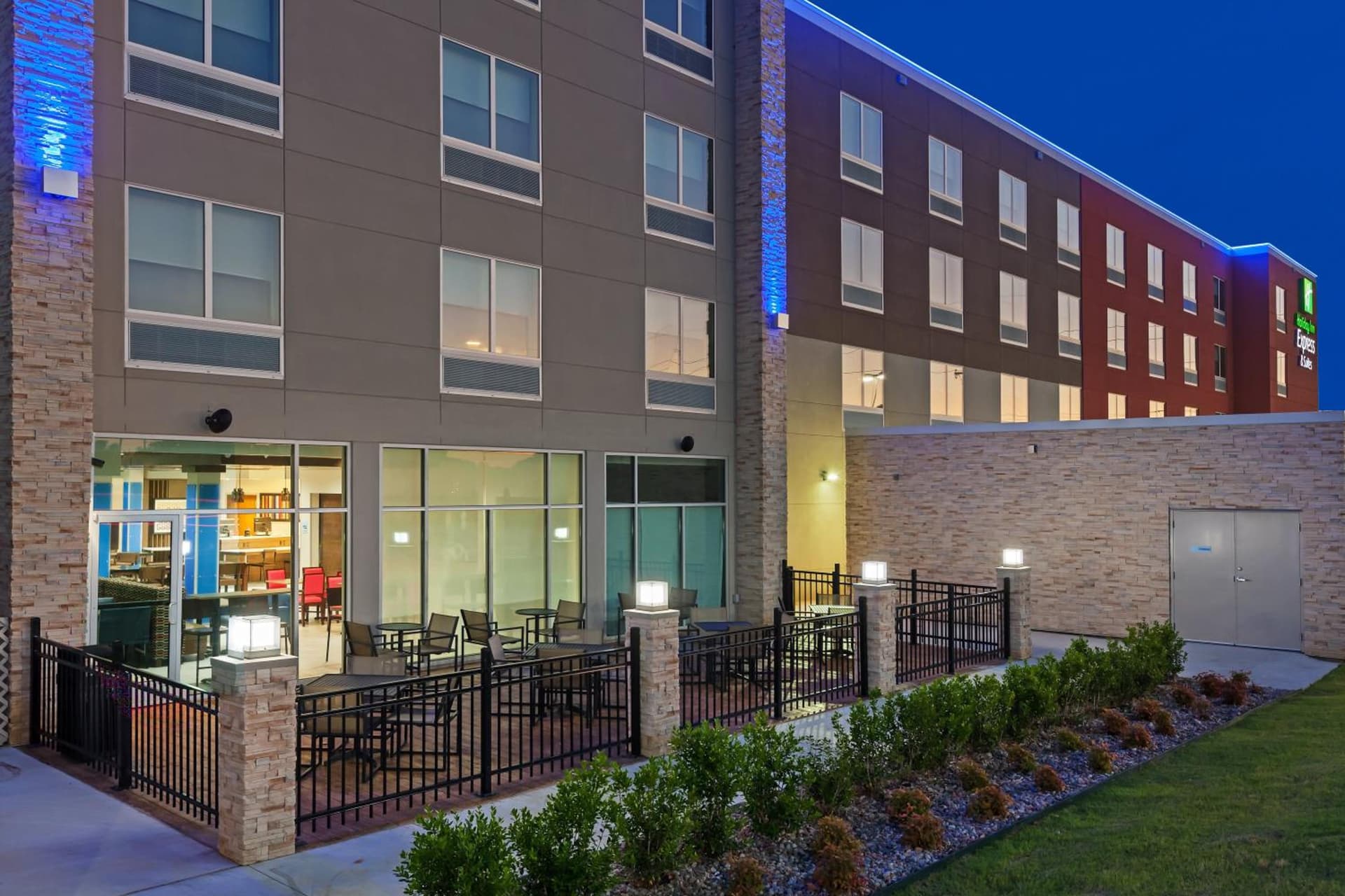 Holiday Inn Express & Suites Tulsa South - Woodland Hills by IHG property views in Tulsa, OK — gallery photo 3