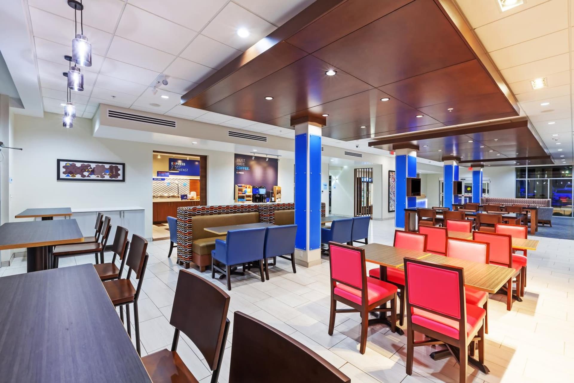 Holiday Inn Express & Suites Tulsa South - Woodland Hills by IHG property views in Tulsa, OK — gallery photo 3