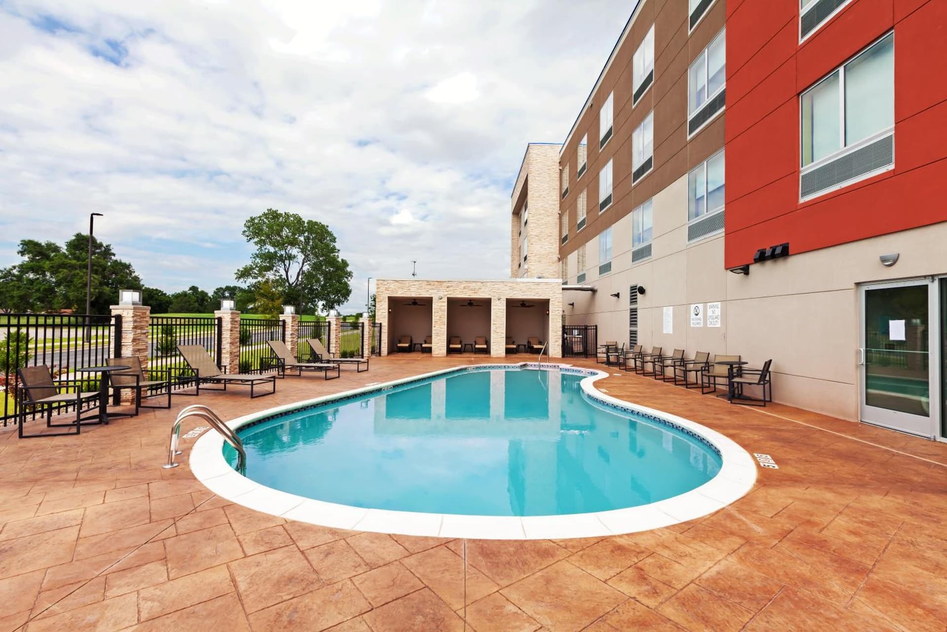 Holiday Inn Express & Suites Tulsa South - Woodland Hills by IHG gallery photo in Tulsa, OK — image 10
