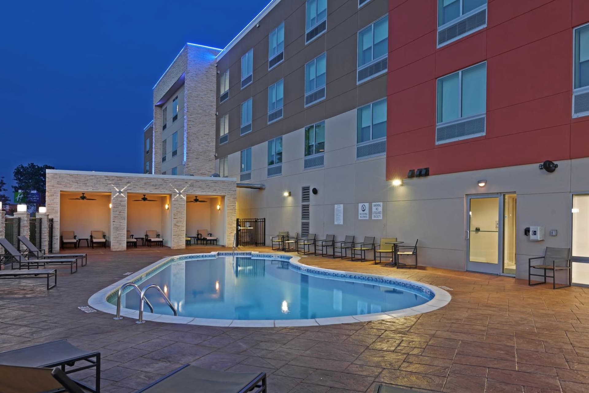 Holiday Inn Express & Suites Tulsa South - Woodland Hills by IHG gallery photo in Tulsa, OK — image 11
