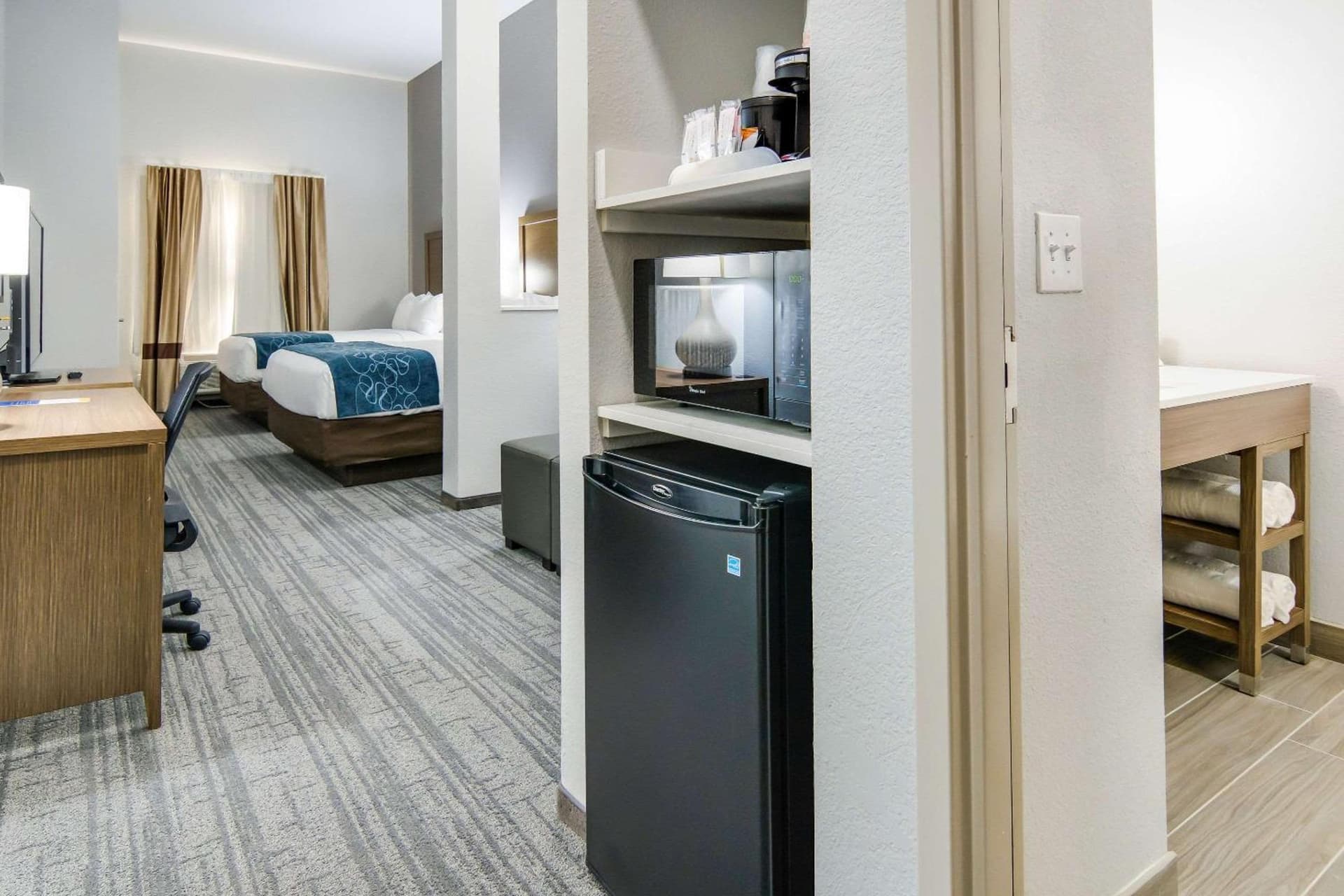 Comfort Suites DeSoto Dallas South gallery photo in DeSoto, TX — image 30