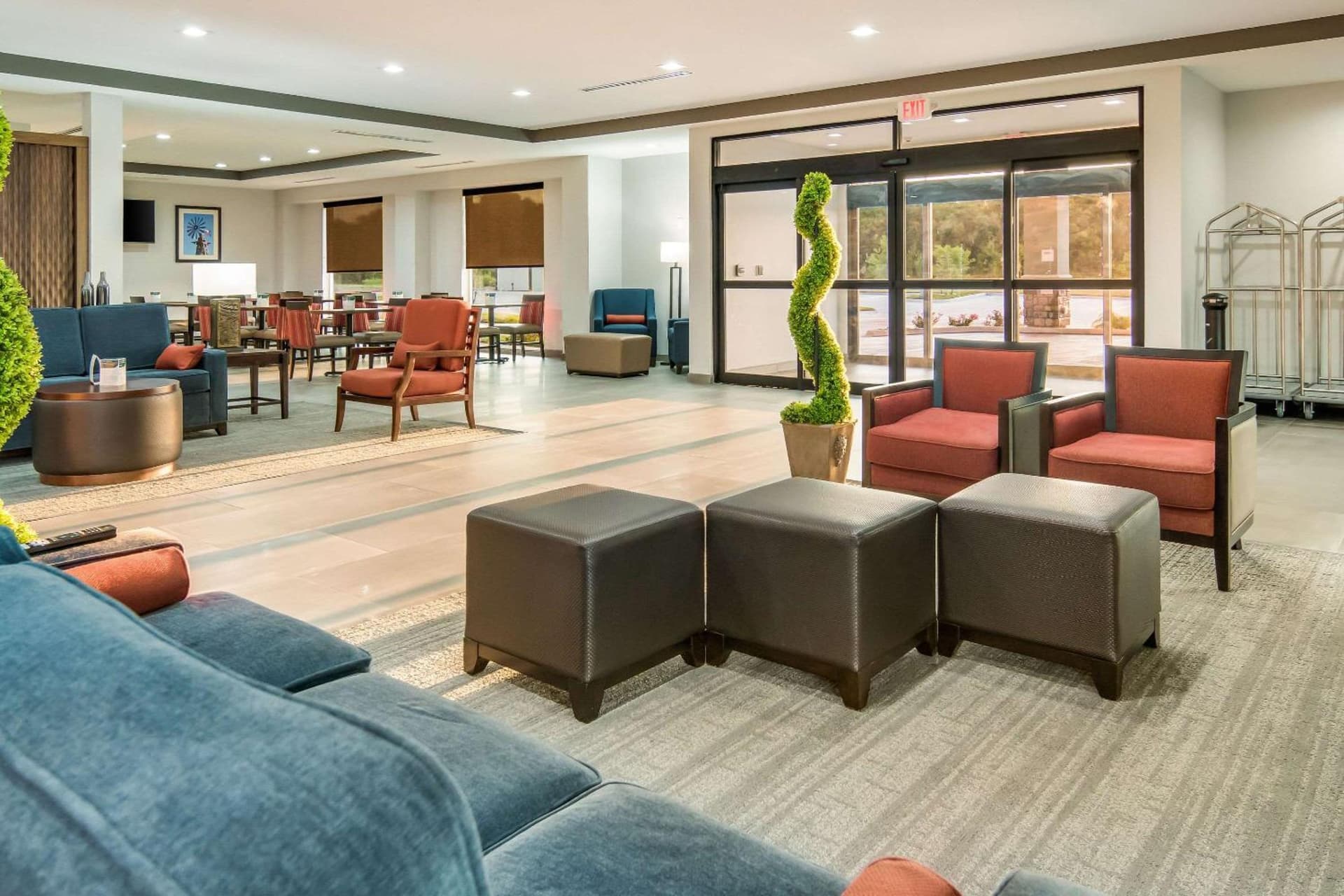 Comfort Suites DeSoto Dallas South gallery photo in DeSoto, TX — image 8
