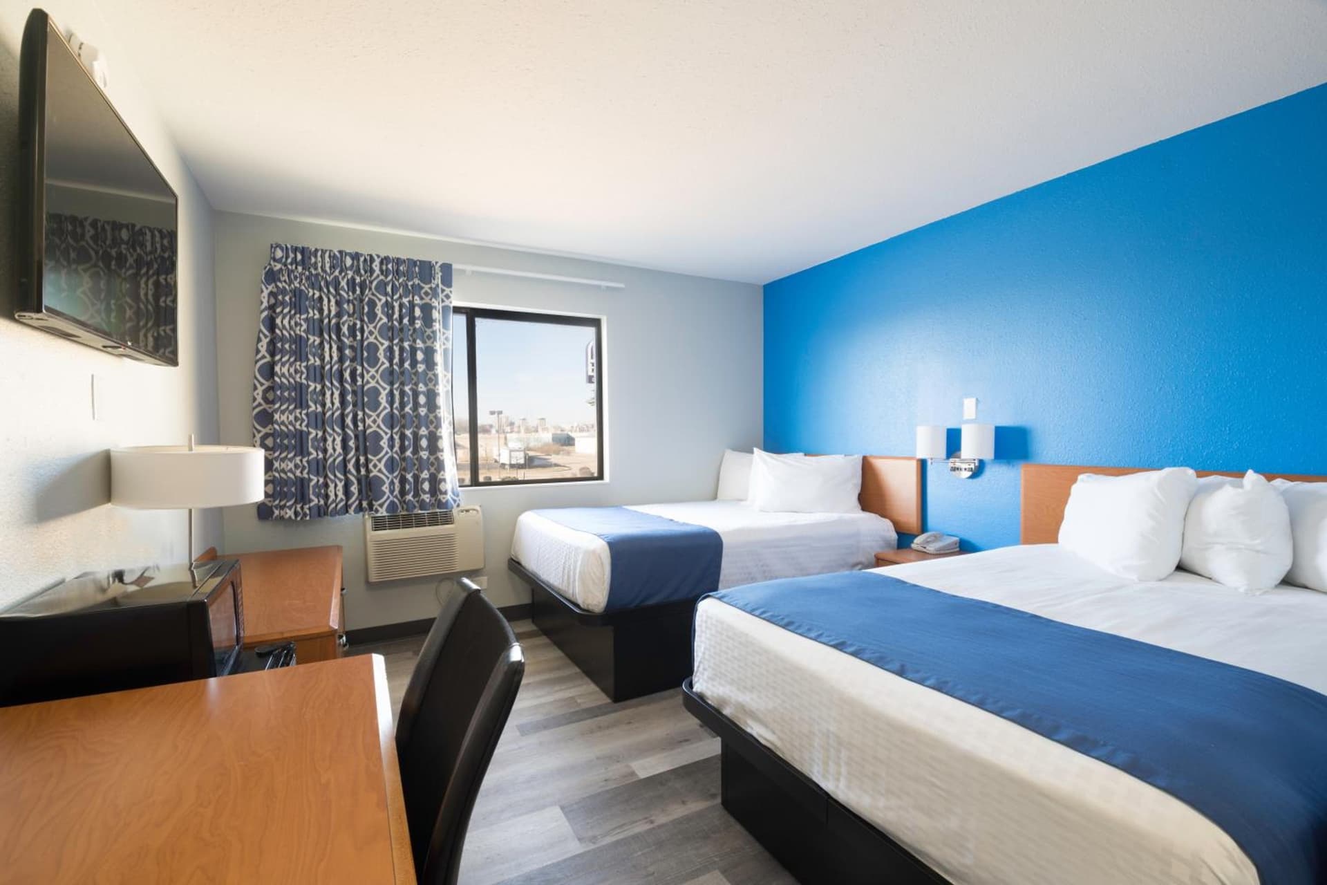 Americas Best Value Inn East Peoria gallery photo in Peoria, IL — image 8