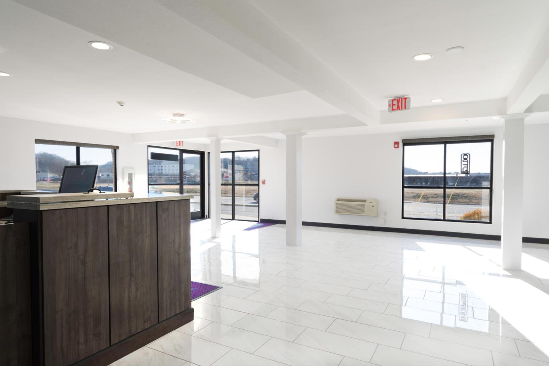 Americas Best Value Inn East Peoria gallery photo in Peoria, IL — image 17