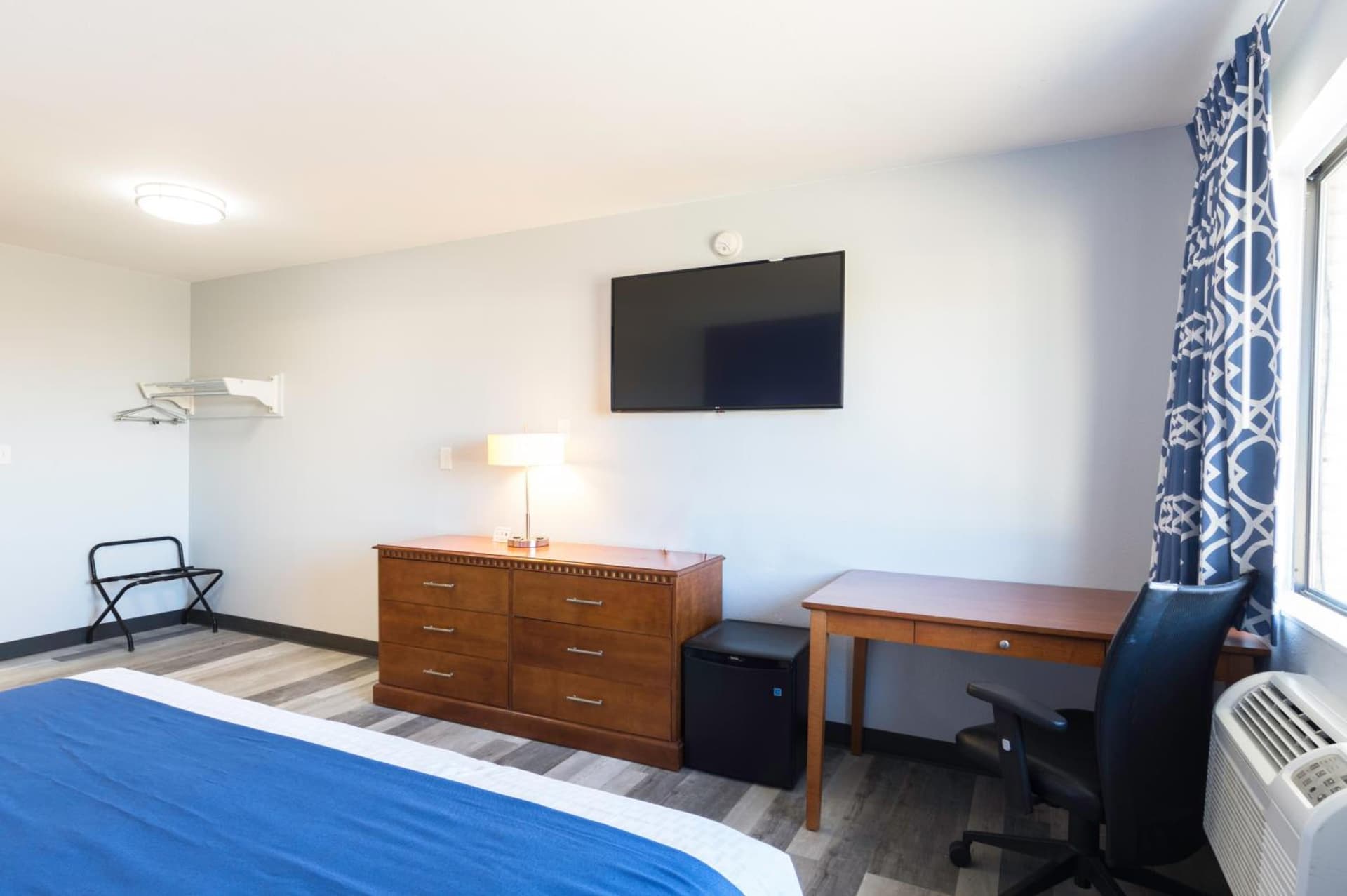 Americas Best Value Inn East Peoria gallery photo in Peoria, IL — image 6