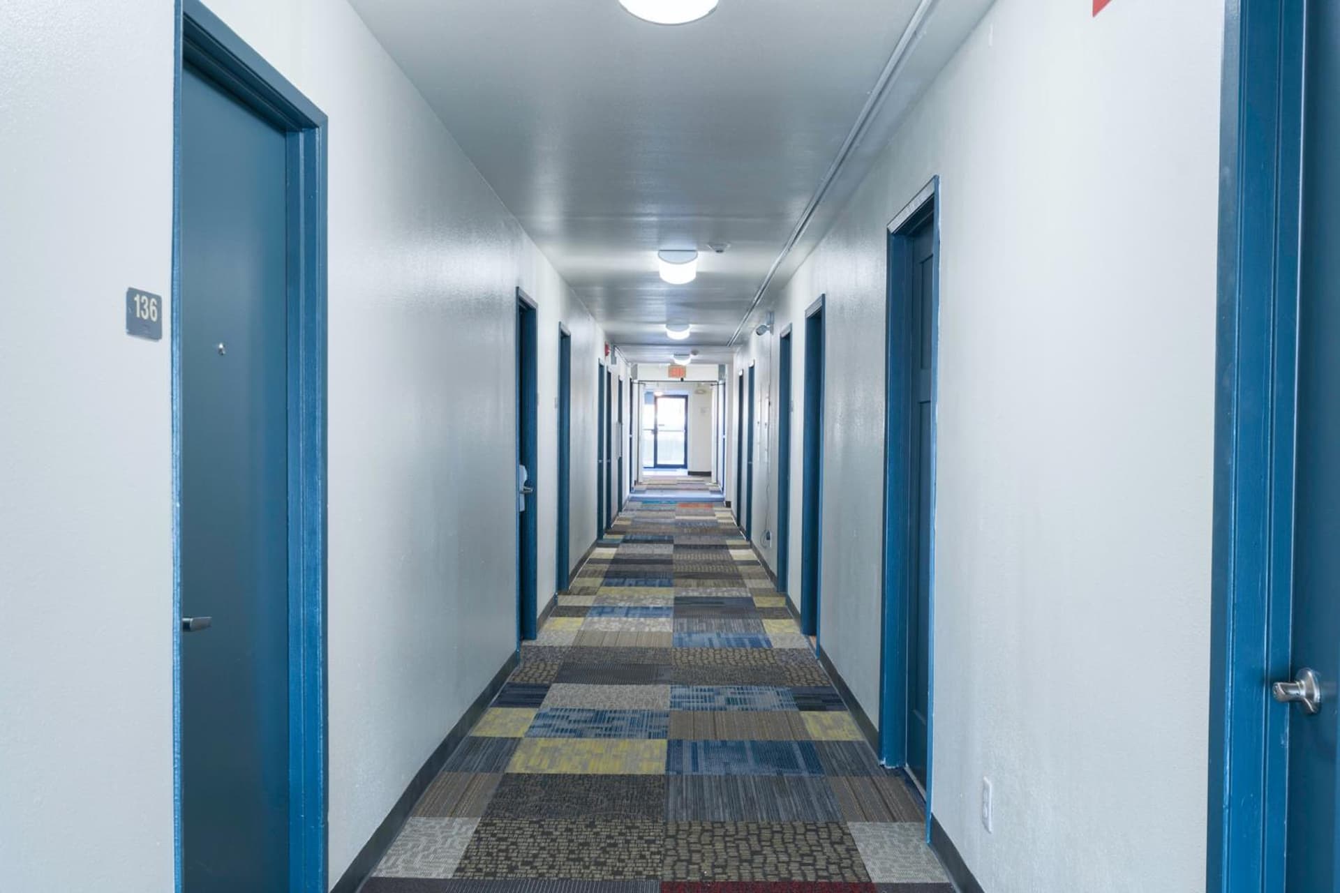 Americas Best Value Inn East Peoria gallery photo in Peoria, IL — image 13