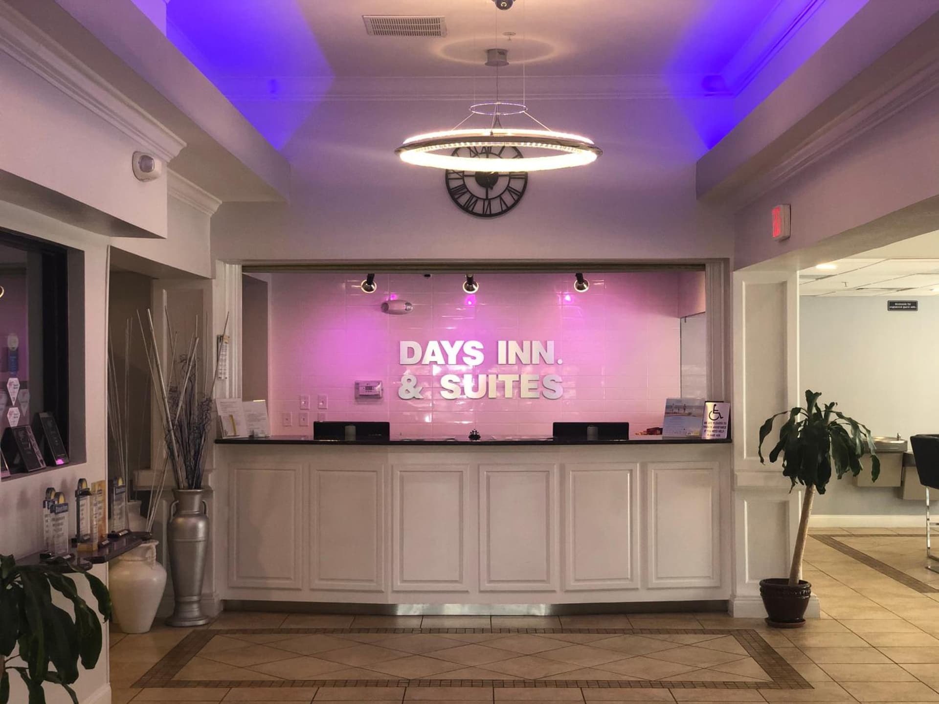 Days Inn & Suites by Wyndham Lakeland gallery photo in Lakeland, FL — image 48
