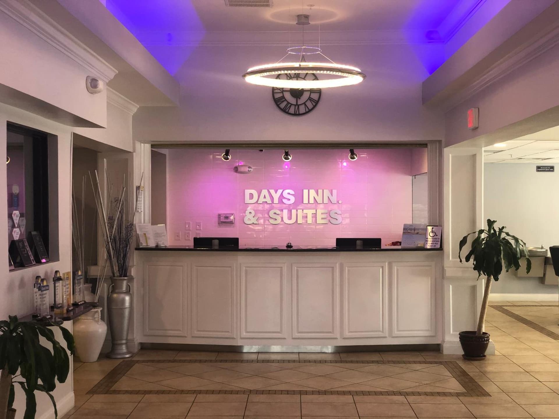 Days Inn & Suites by Wyndham Lakeland gallery photo in Lakeland, FL — image 102