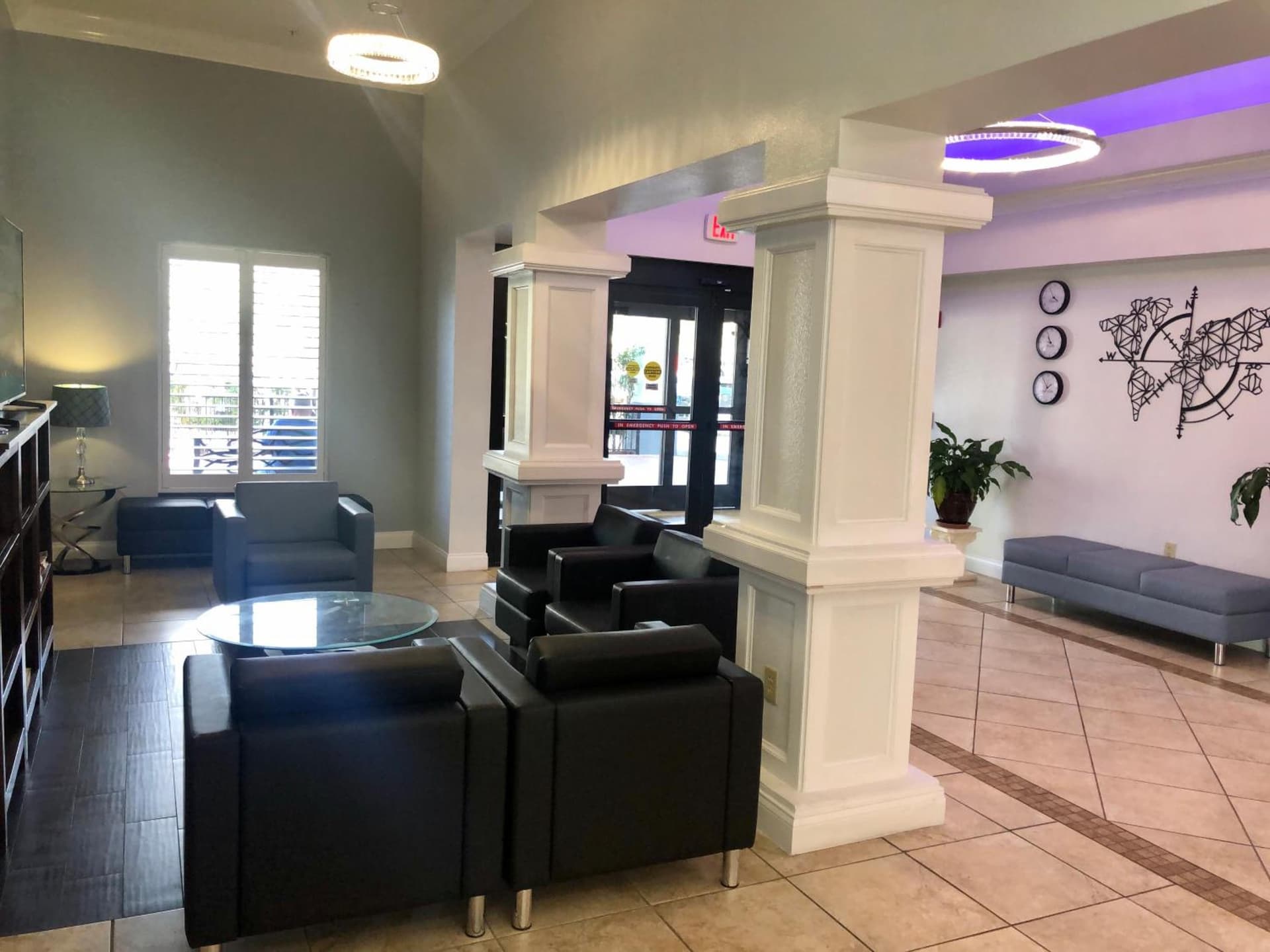 Days Inn & Suites by Wyndham Lakeland gallery photo in Lakeland, FL — image 75