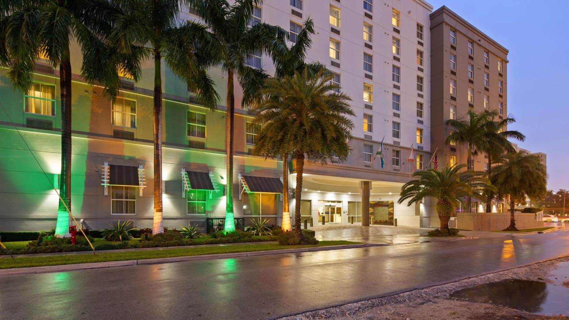 Best Western Plus Miami Intl Airport Hotel & Suites Coral Gables featured exterior or lobby in Miami, FL — similar hotel