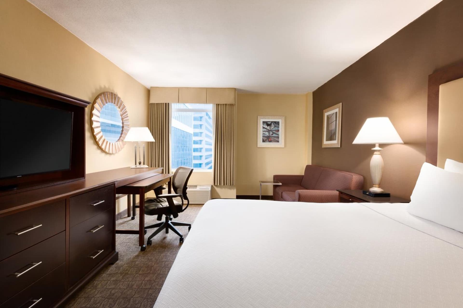 Crowne Plaza Crystal City-Washington, D.C. by IHG gallery photo in Arlington, VA — image 32