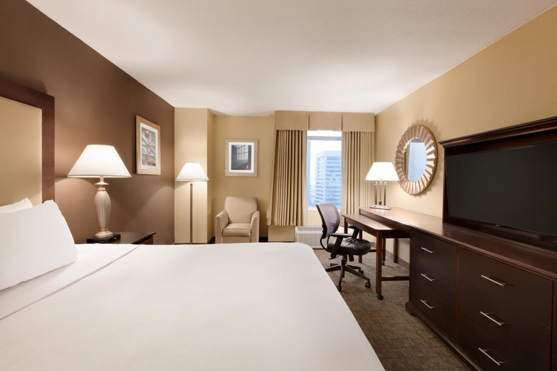 Crowne Plaza Crystal City-Washington, D.C. by IHG gallery photo in Arlington, VA — image 17