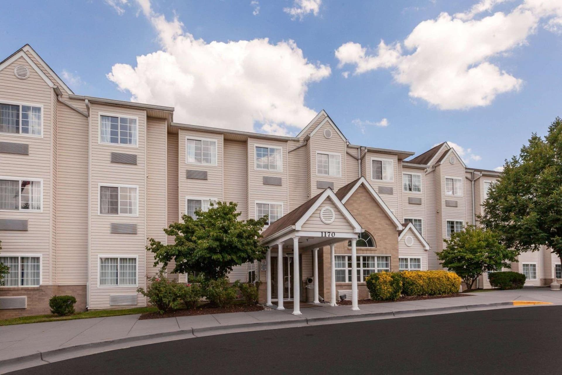 Microtel Inn Suite by Wyndham BWI Airport featured exterior or lobby in Linthicum Heights, MD — similar hotel
