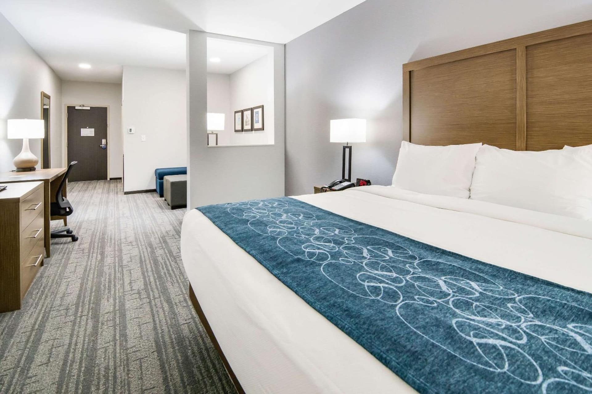 Comfort Suites DeSoto Dallas South gallery photo in DeSoto, TX — image 21