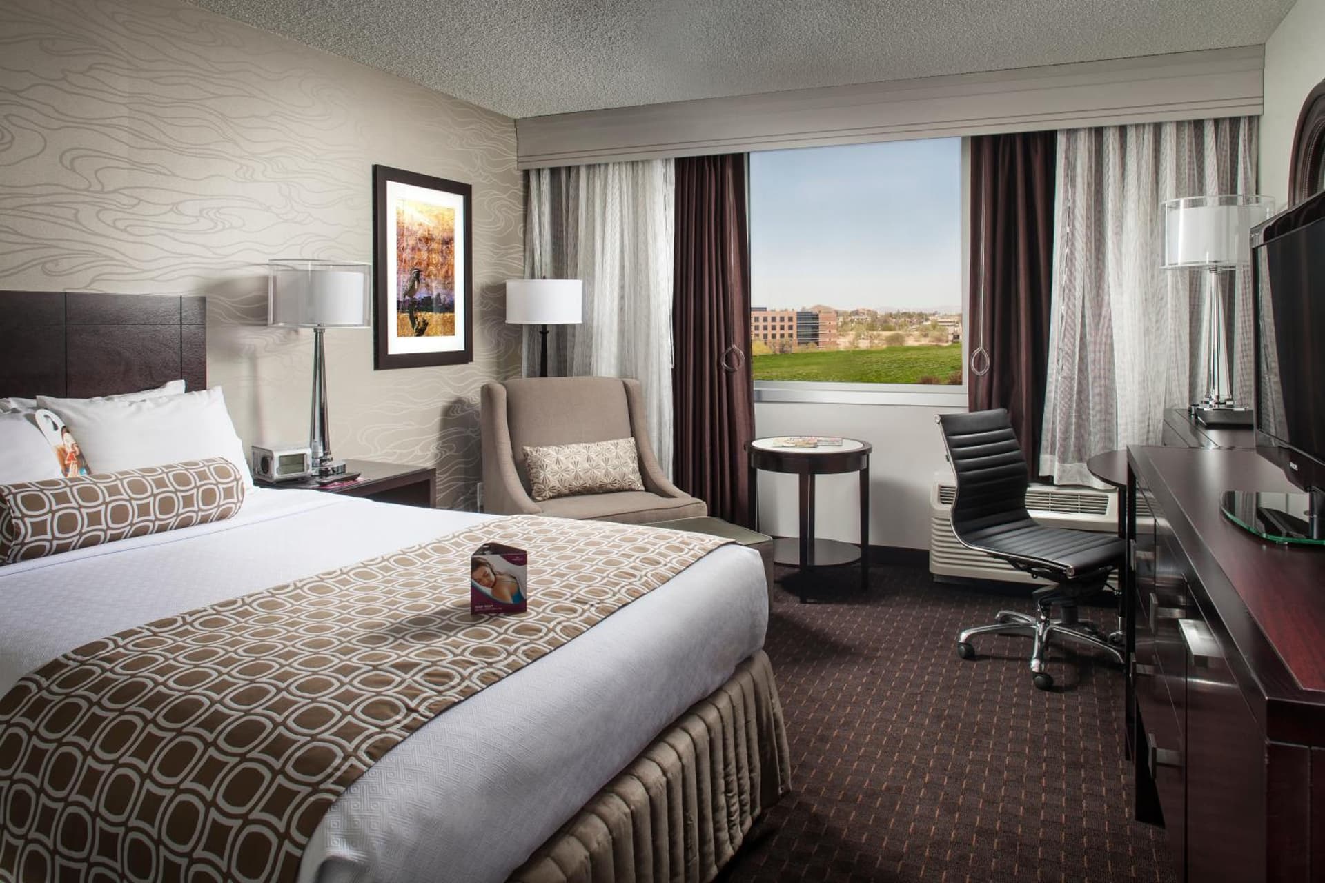 Crowne Plaza Phoenix Airport - PHX by IHG gallery photo in Phoenix, AZ — image 20