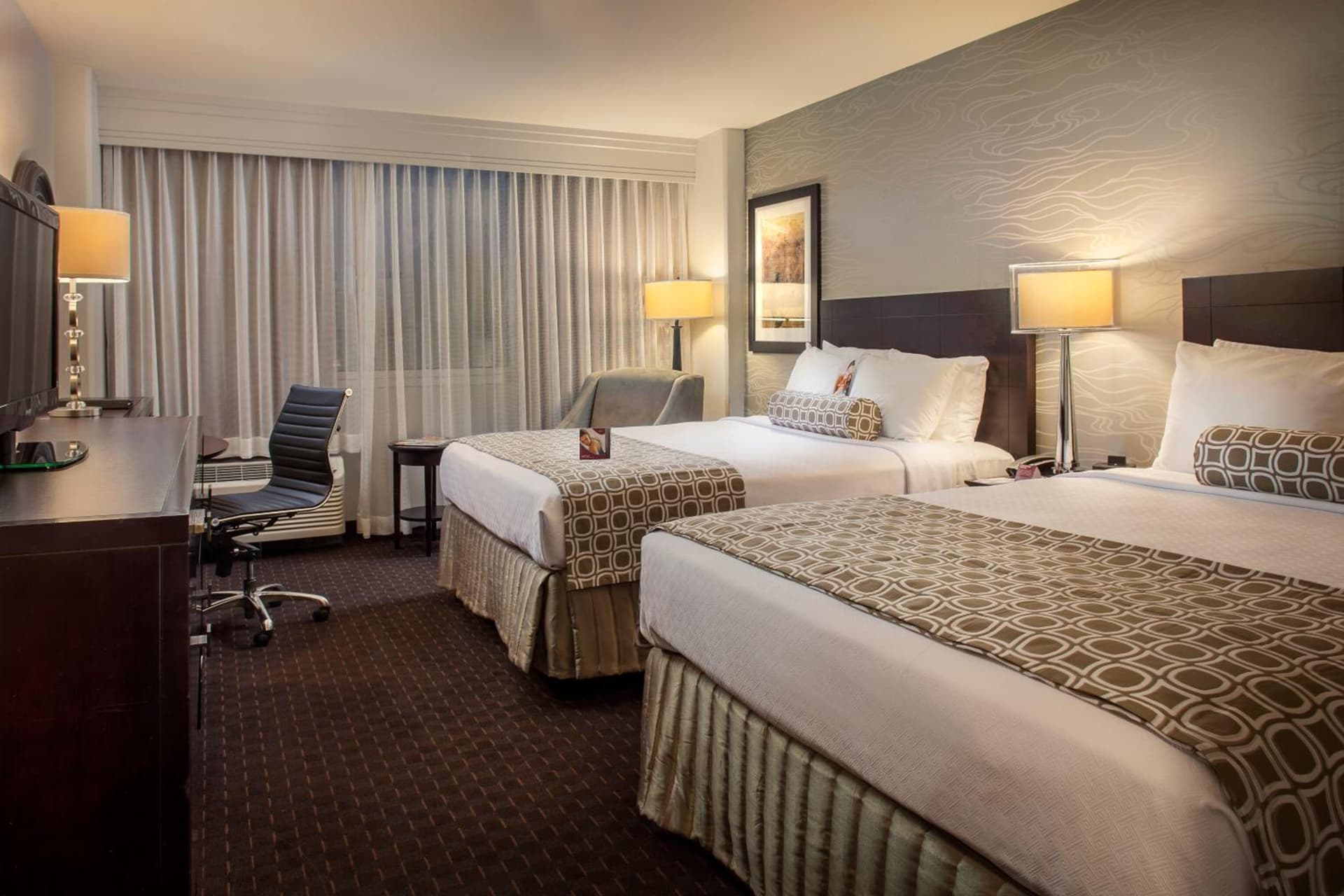 Crowne Plaza Phoenix Airport - PHX by IHG gallery photo in Phoenix, AZ — image 57