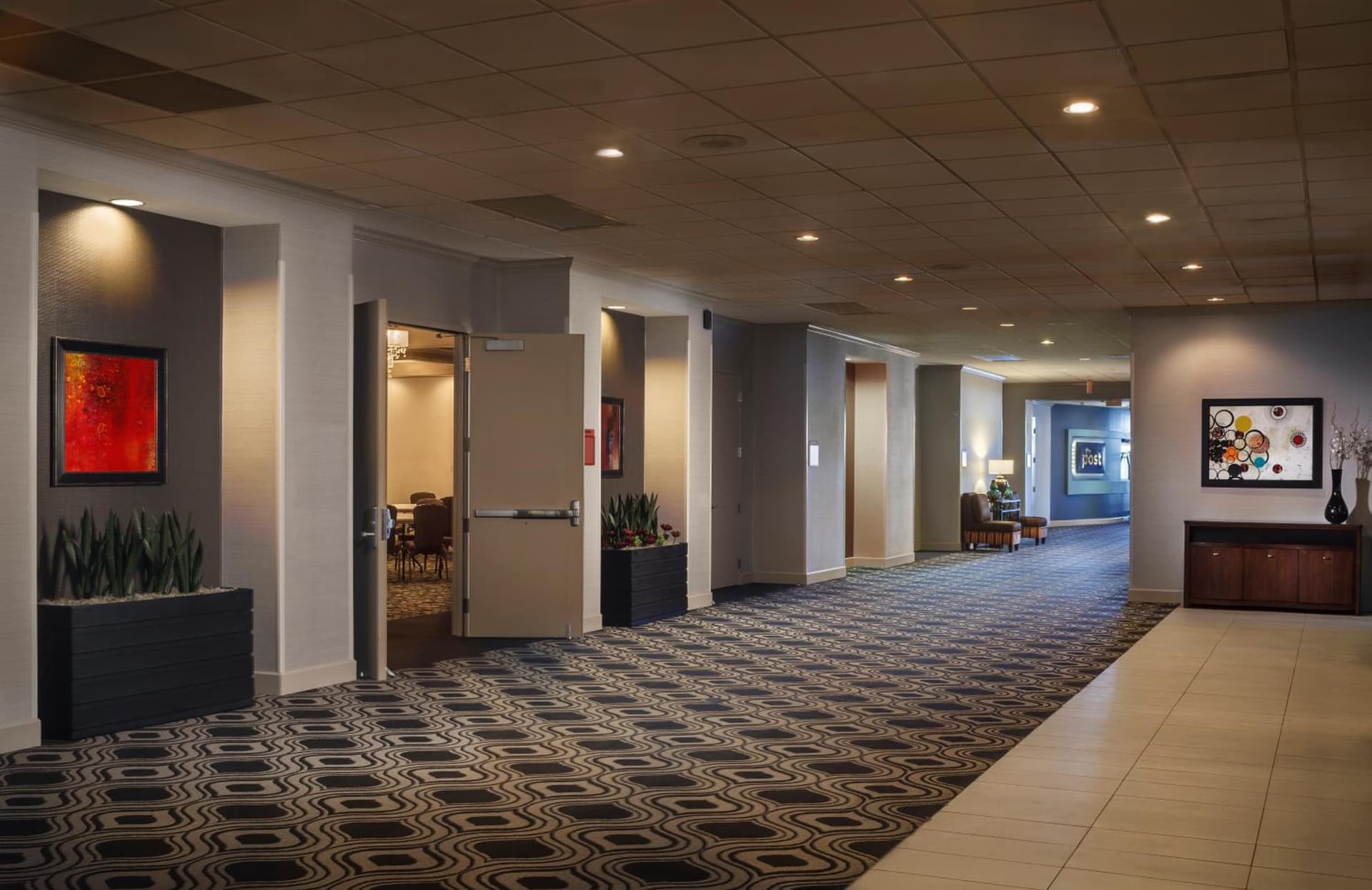 Crowne Plaza Phoenix Airport - PHX by IHG gallery photo in Phoenix, AZ — image 89