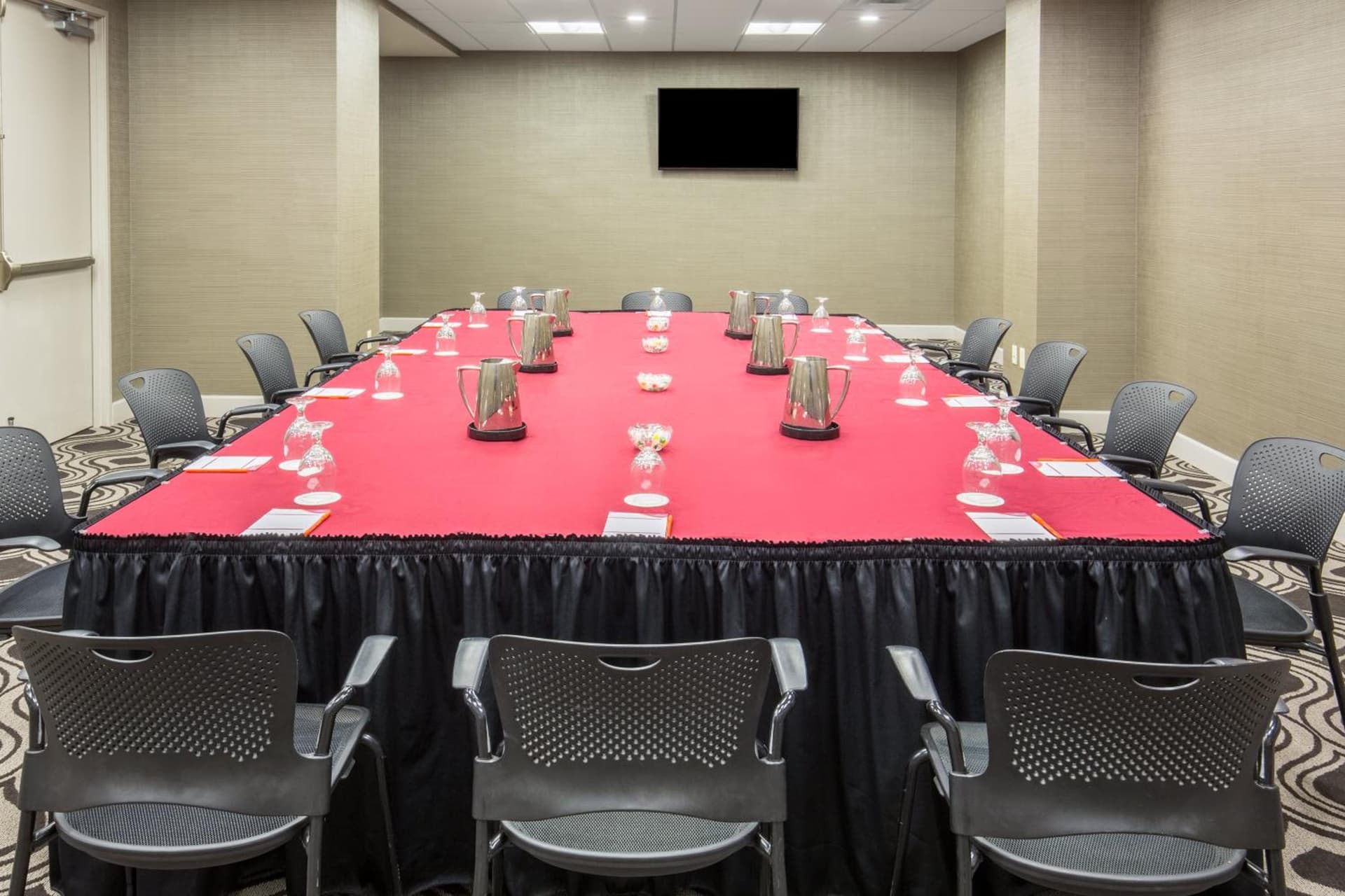 Crowne Plaza Phoenix Airport - PHX by IHG gallery photo in Phoenix, AZ — image 46
