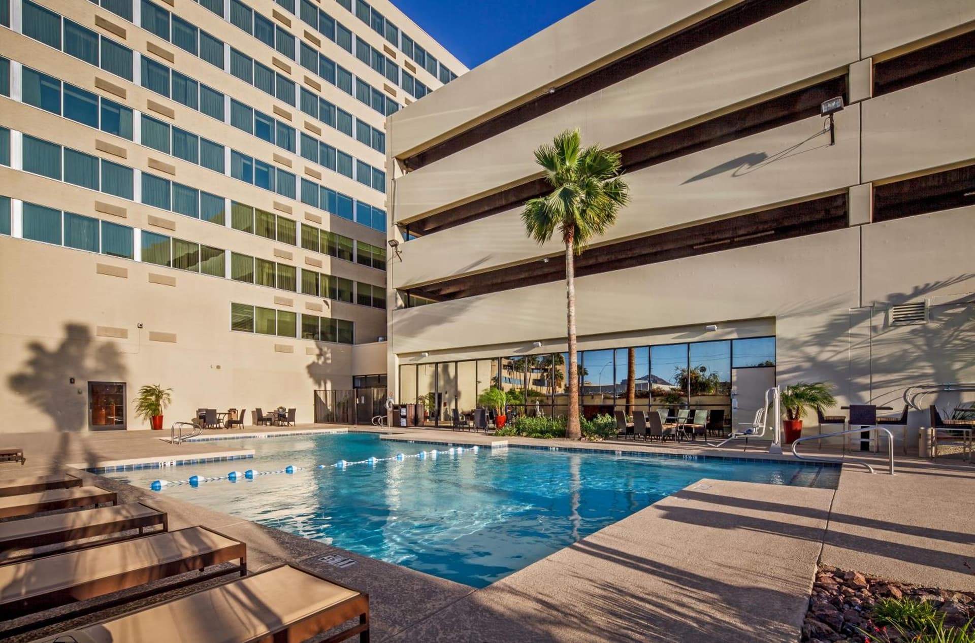 Crowne Plaza Phoenix Airport - PHX by IHG gallery photo in Phoenix, AZ — image 37