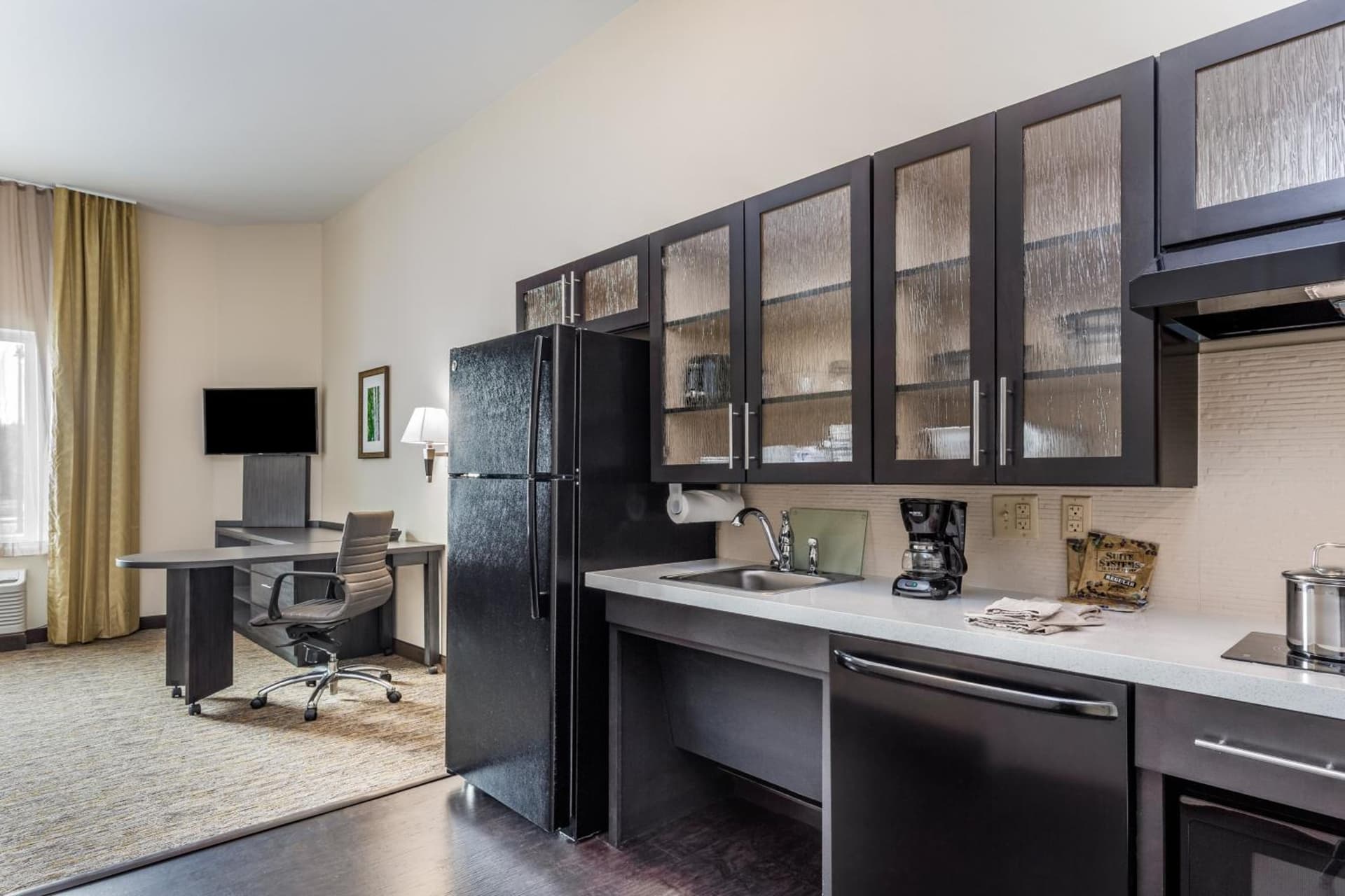 Candlewood Suites Bethlehem South by IHG gallery photo in Bethlehem, PA — image 4
