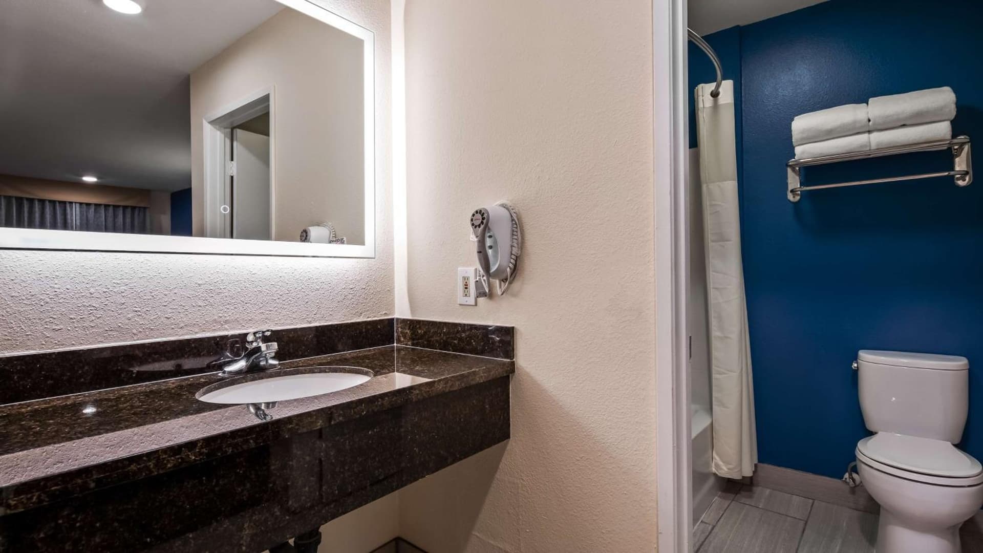 Quality Inn & Suites Hesperia-Victorville gallery photo in Hesperia, CA — image 24