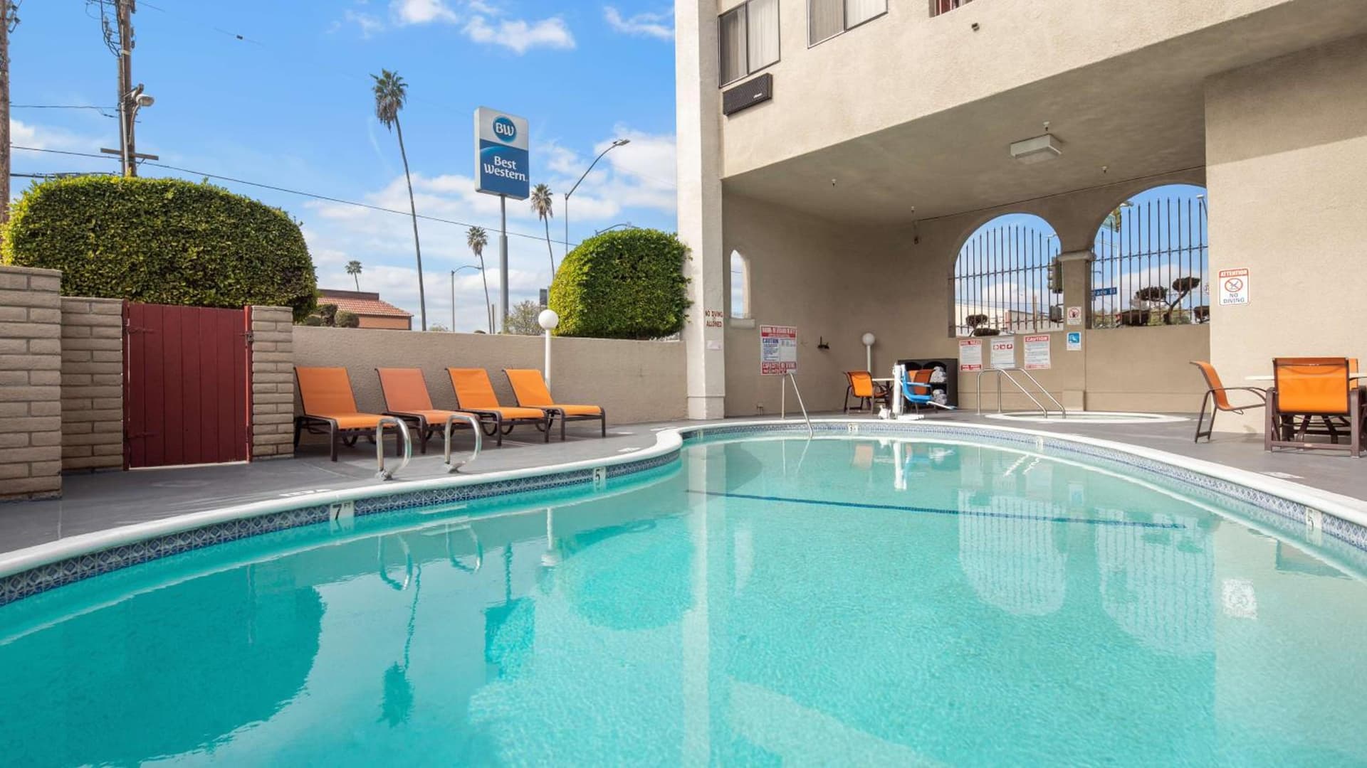 Best Western Pasadena Royale Inn & Suites property views in Pasadena, CA — gallery photo 3