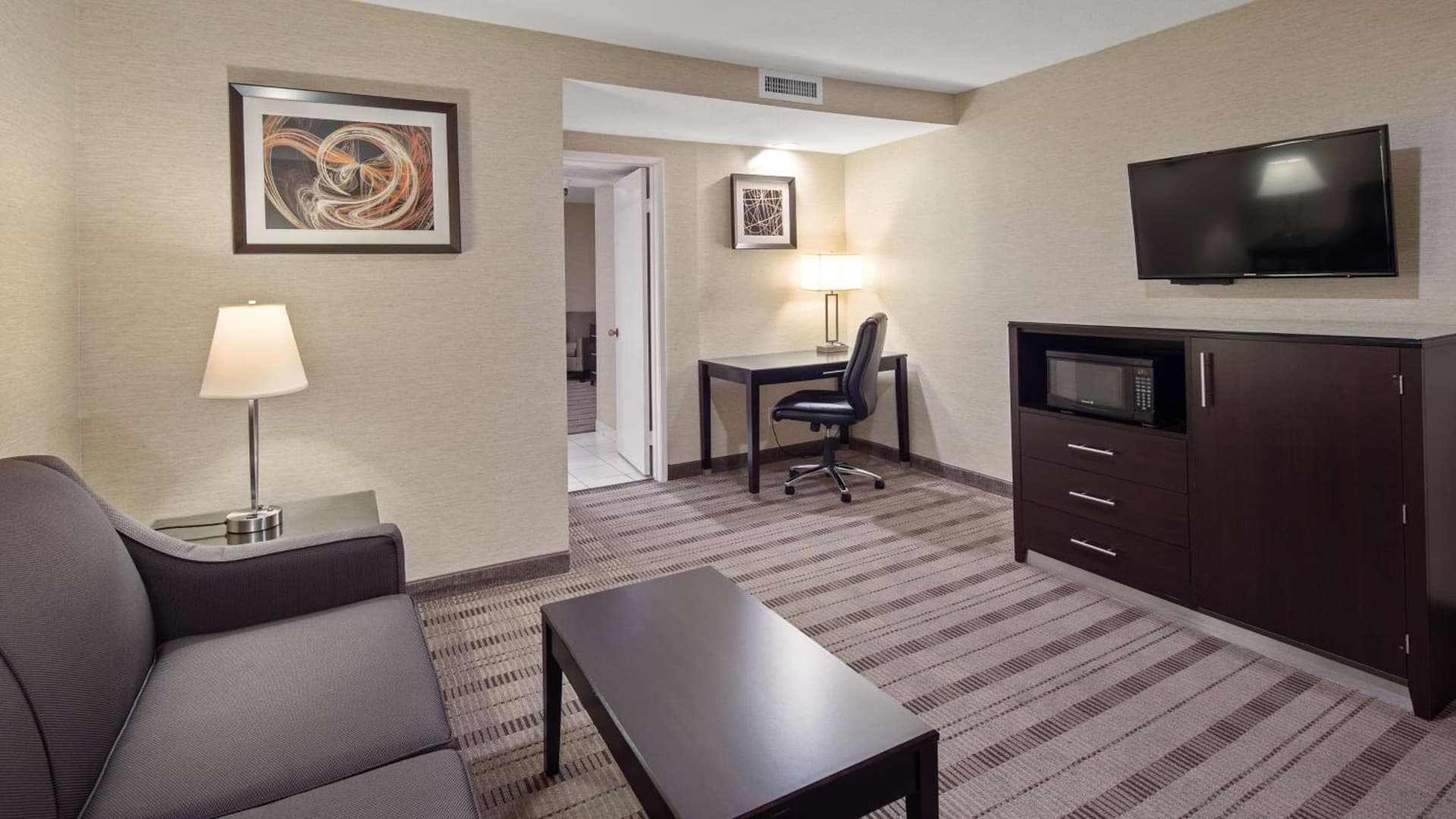 Best Western Pasadena Royale Inn & Suites gallery photo in Pasadena, CA — image 10