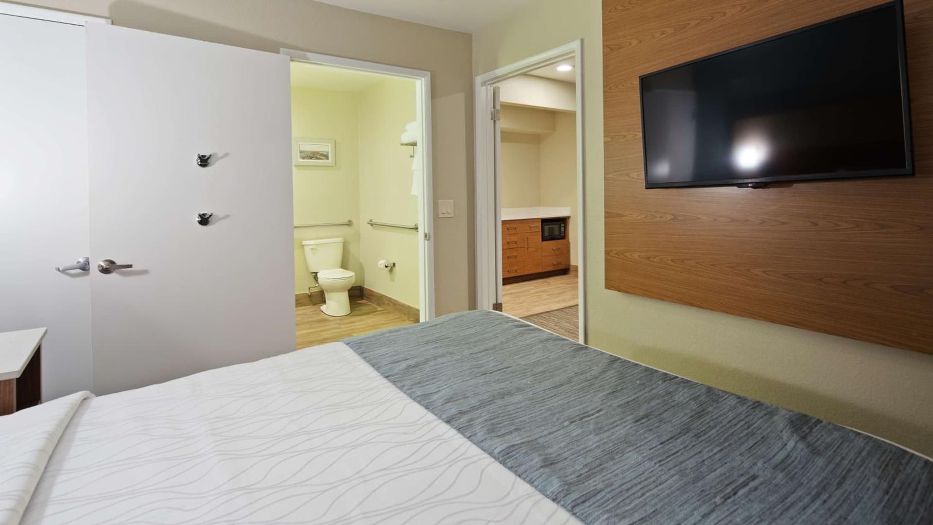 Best Western Carlsbad by the Sea gallery photo in Carlsbad, CA — image 14