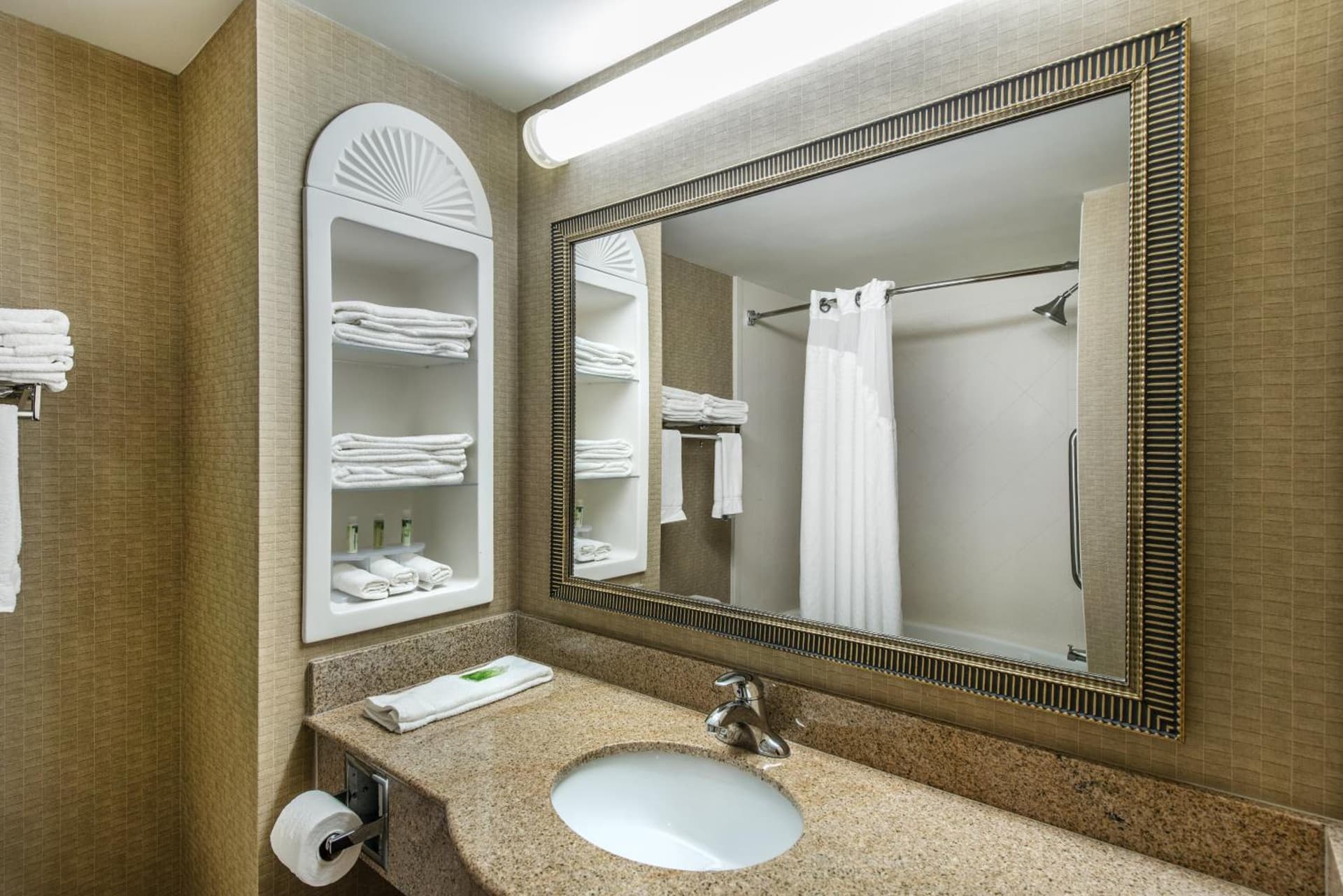 Holiday Inn Express Hotel & Suites Hampton South-Seabrook by IHG gallery photo in Seabrook, NH — image 69