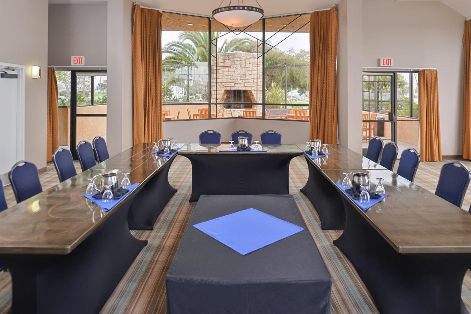 Holiday Inn Express Hotel & Suites Ventura Harbor by IHG gallery photo in Ventura, CA — image 8