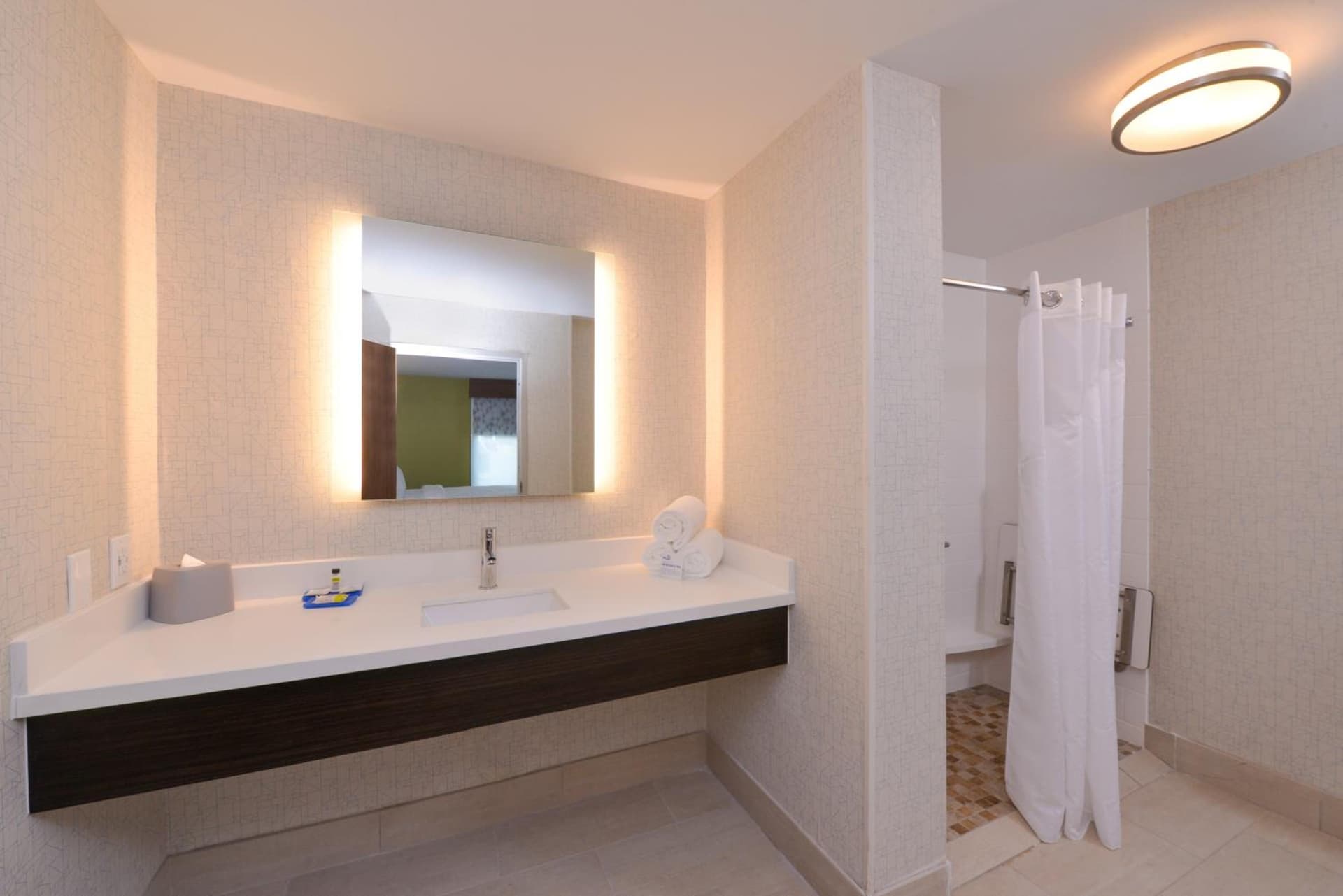 Holiday Inn Express & Suites - Shreveport - Downtown by IHG gallery photo in Shreveport, LA — image 4