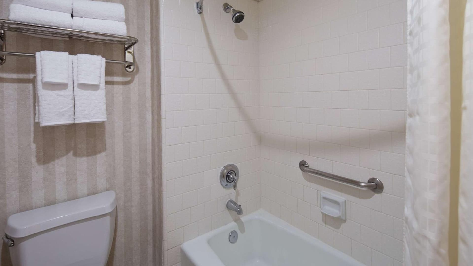 Best Western Pasadena Inn gallery photo in Pasadena, CA — image 6
