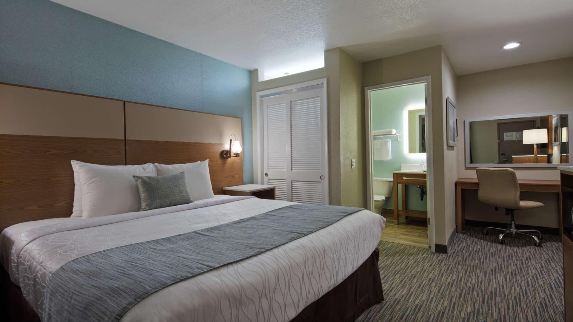 Best Western Carlsbad by the Sea gallery photo in Carlsbad, CA — image 24