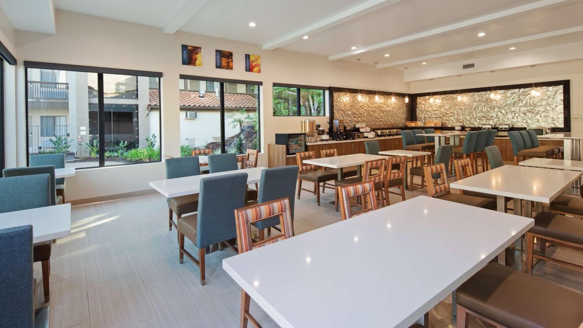 Best Western Carlsbad by the Sea gallery photo in Carlsbad, CA — image 12