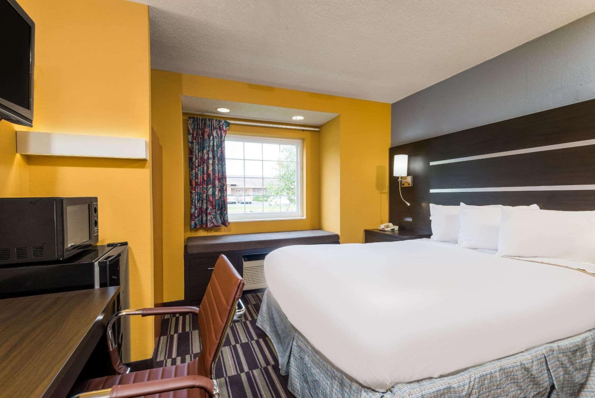 Microtel Inn & Suites by Wyndham Riverside gallery photo in Dayton, OH — image 15