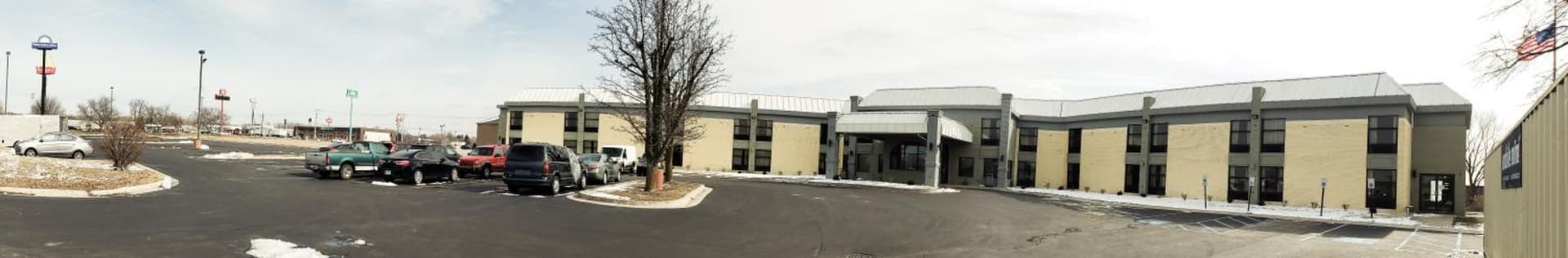 Days Inn & Suites by Wyndham Merrillville — hotel in Merrillville, Indiana