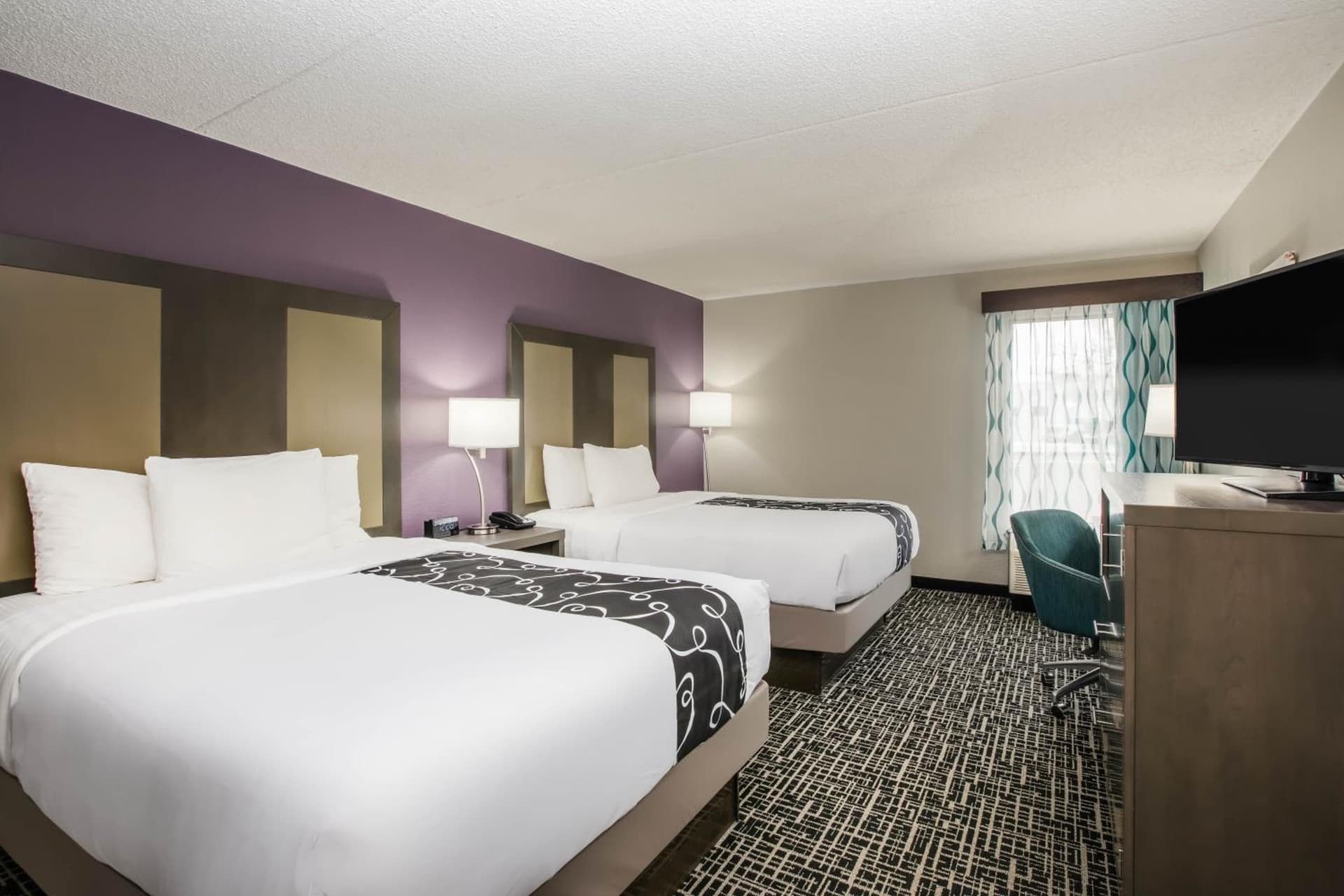 La Quinta Inn by Wyndham Davenport & Conference Center gallery photo in Davenport, IA — image 35
