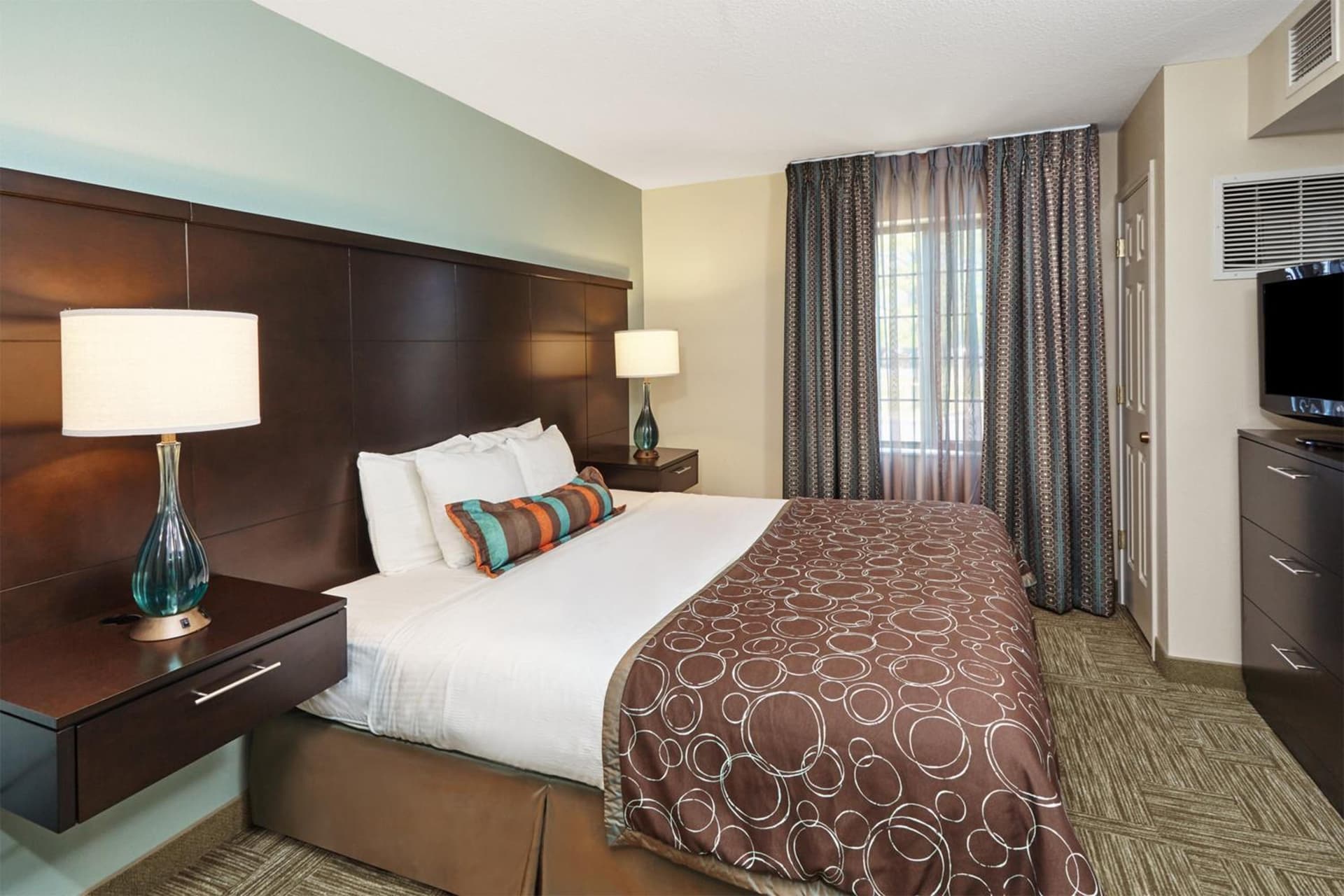 Staybridge Suites Lincolnshire by IHG gallery photo in Lincolnshire, IL — image 29